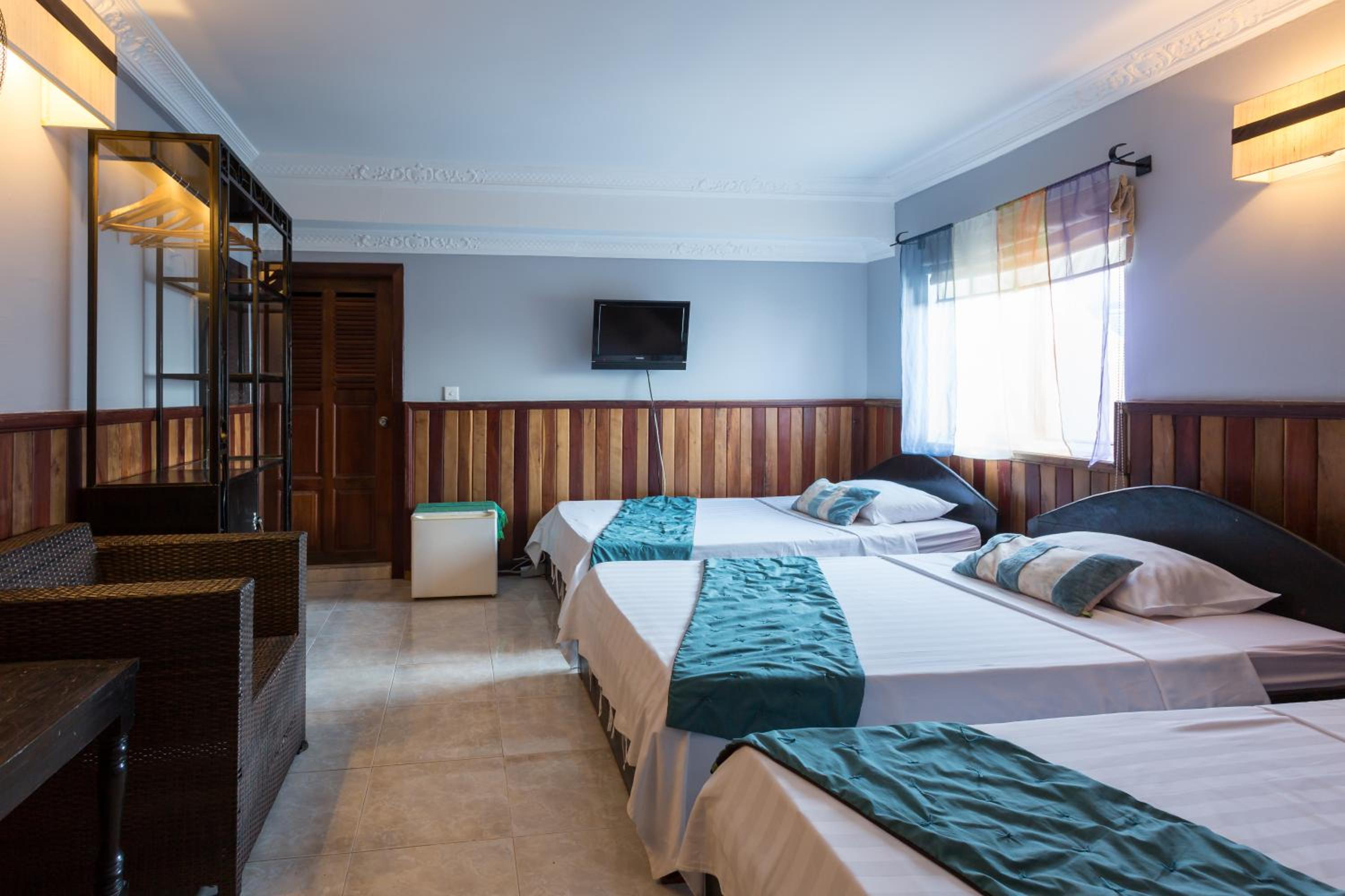 Deluxe Quadruple Room