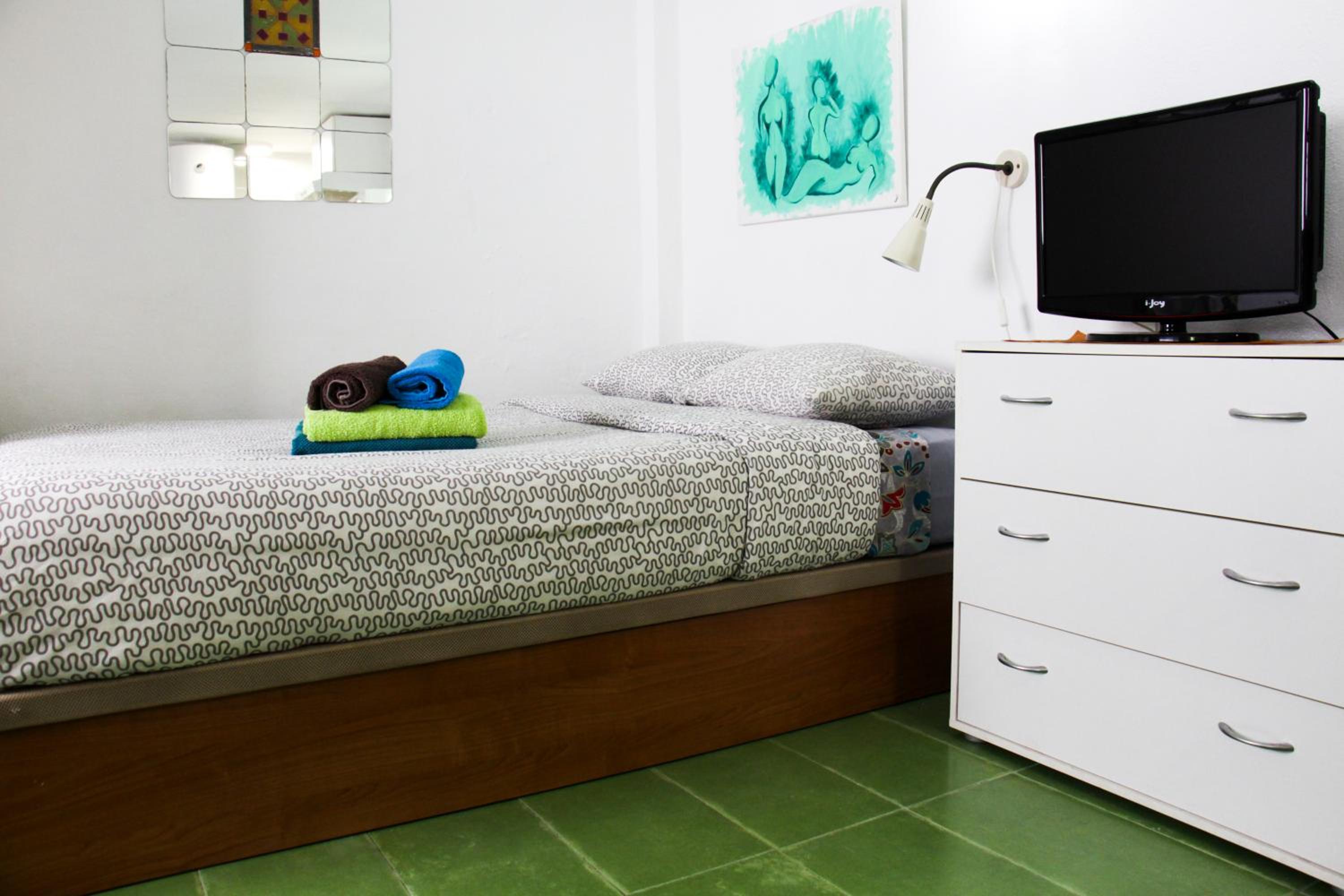 Studio Apartment Women - Photo 10