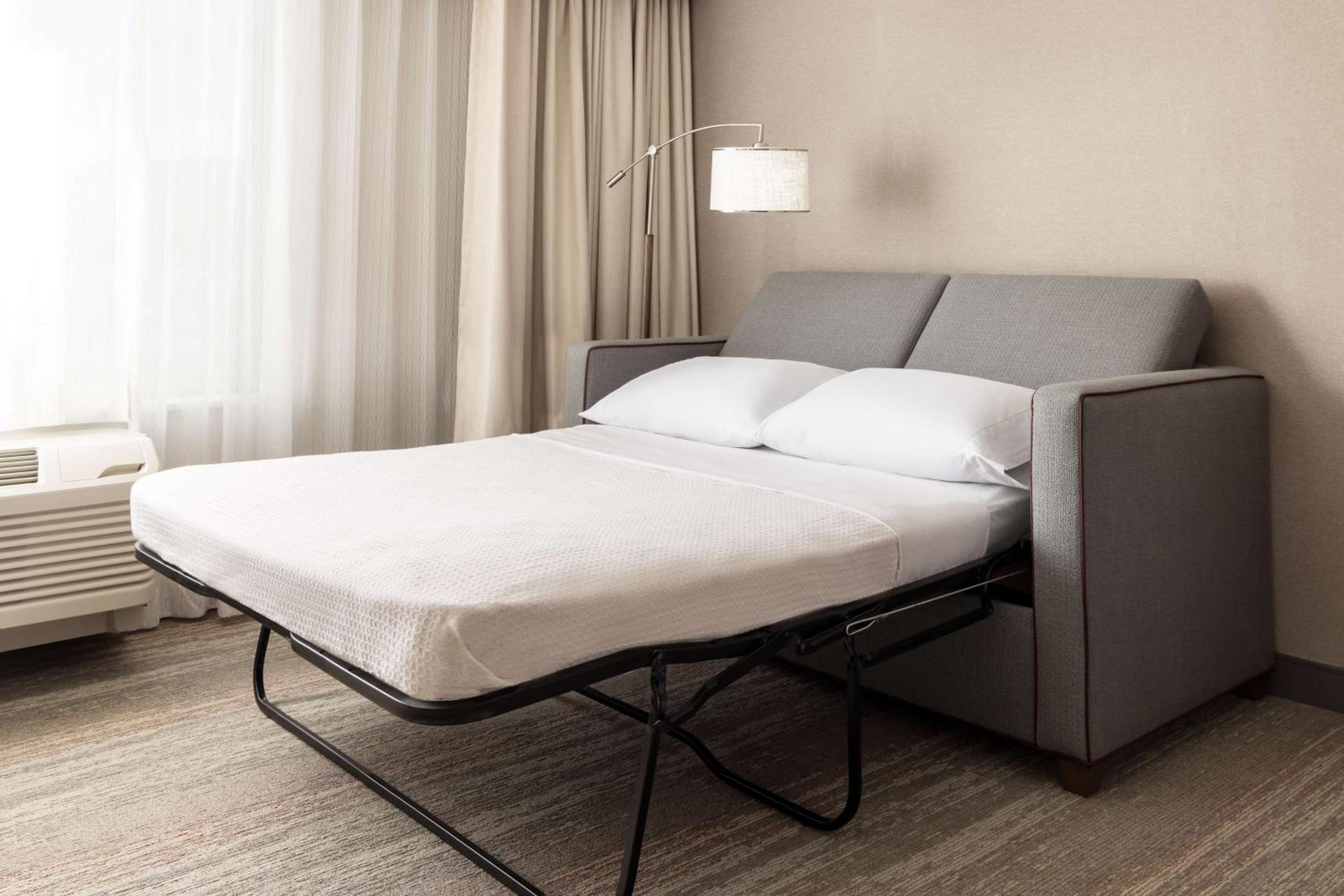 King Studio Suite with Sofa Bed - Hearing Access/Non-Smoking