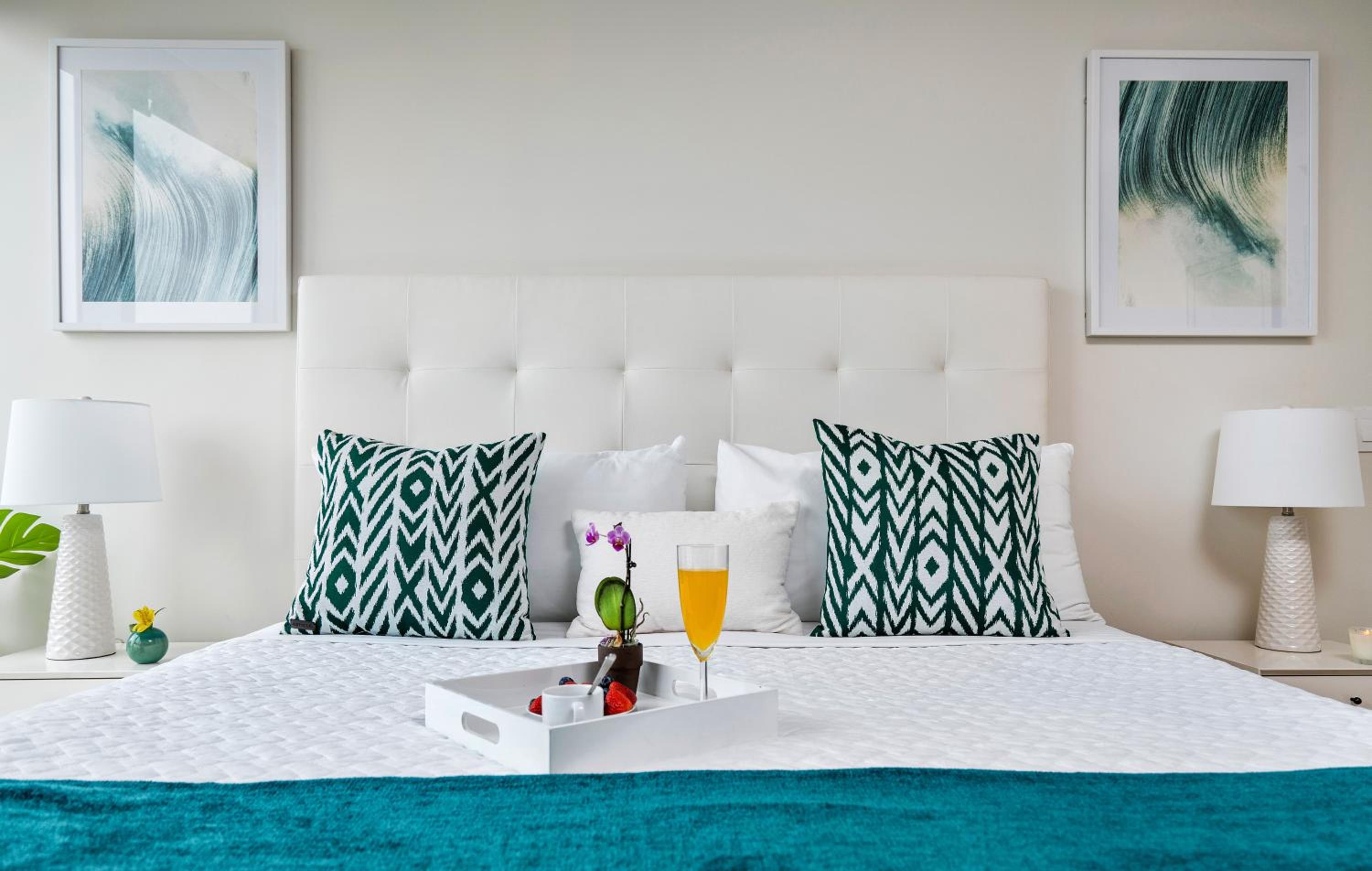 Two-Bedroom Apartment With Balcony And Sea View