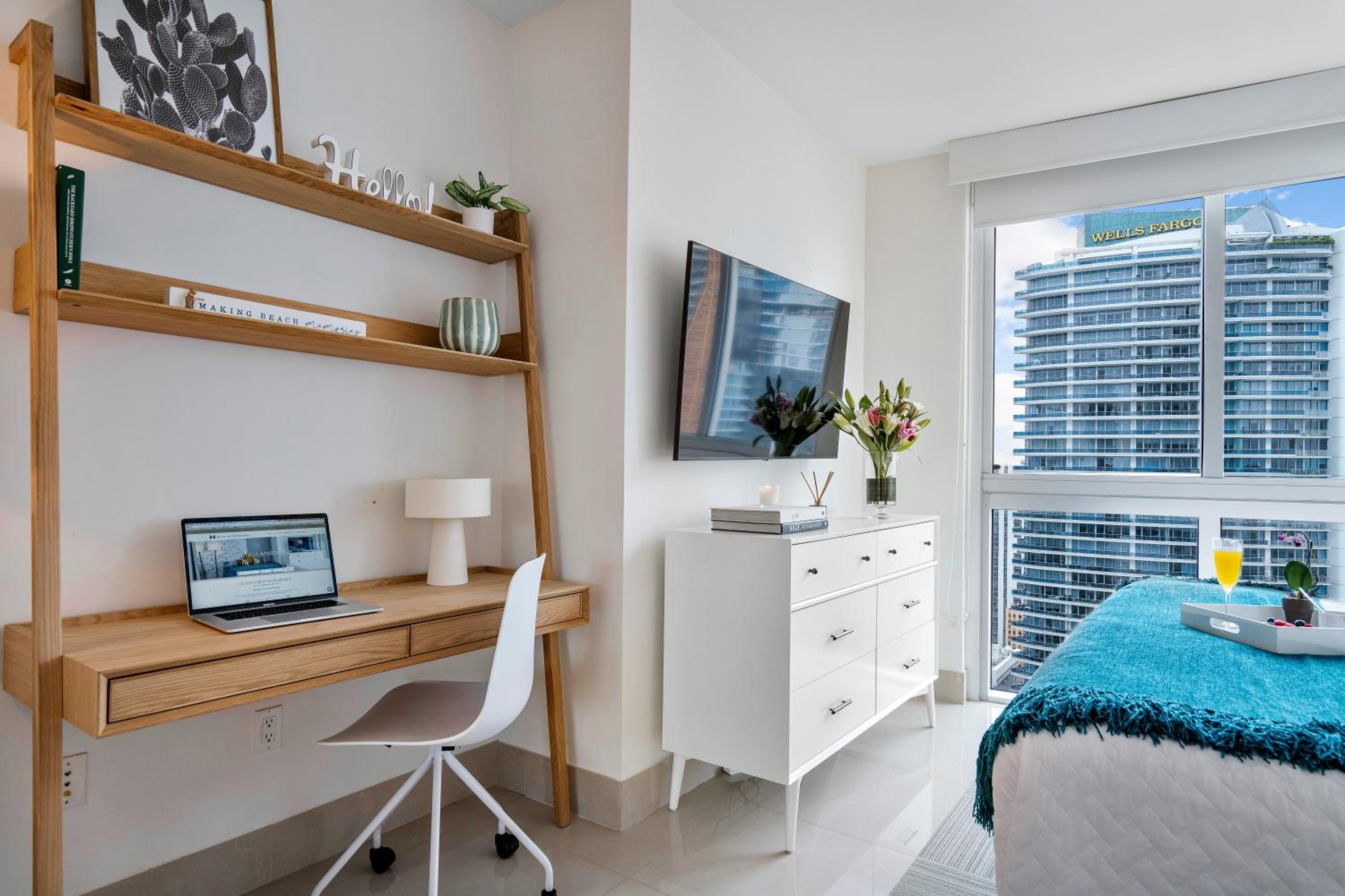 Two-Bedroom Apartment With Balcony And Sea View