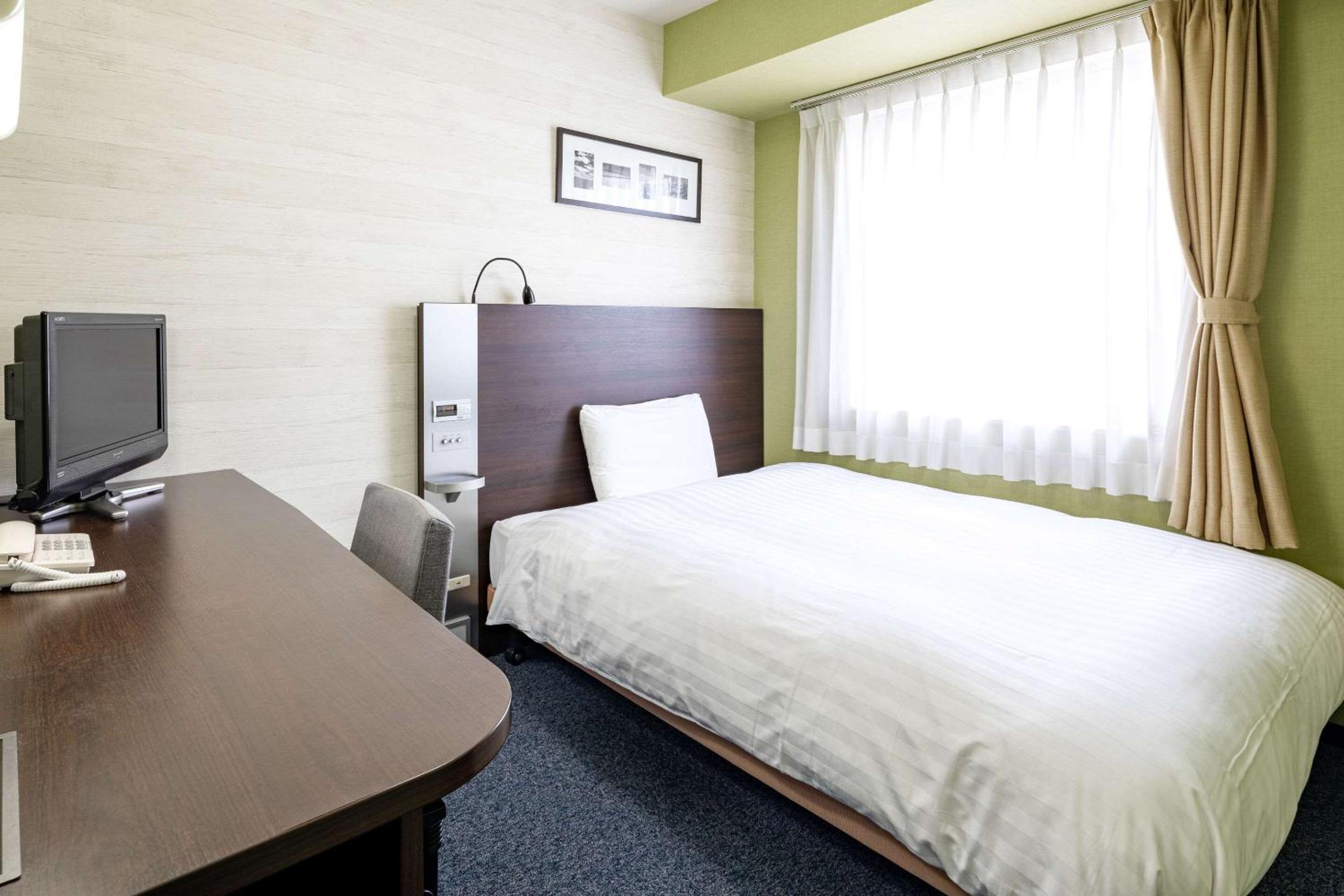 Double Room - Non-Smoking  - Photo 4