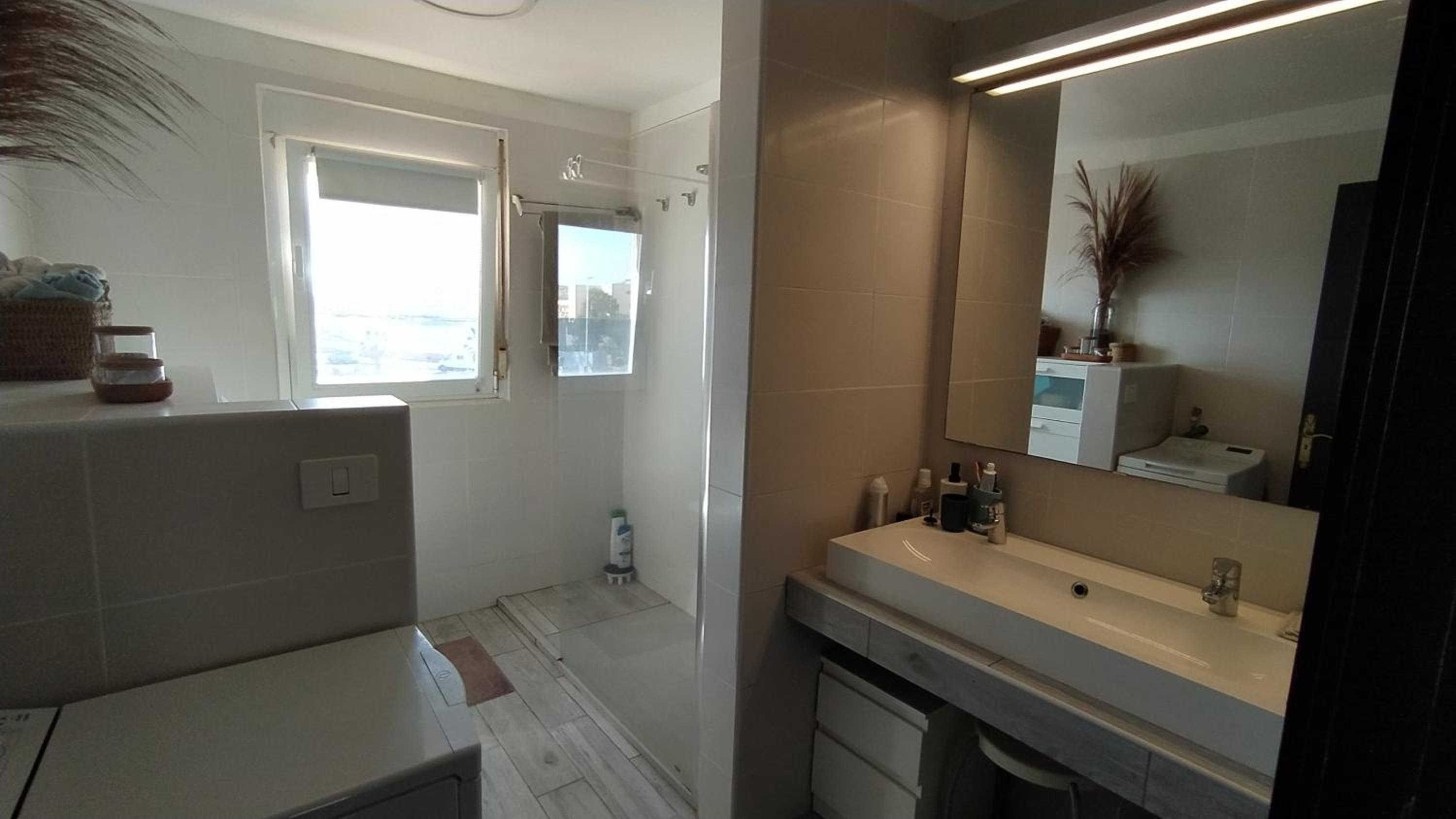 Three-Bedroom House photo 2
