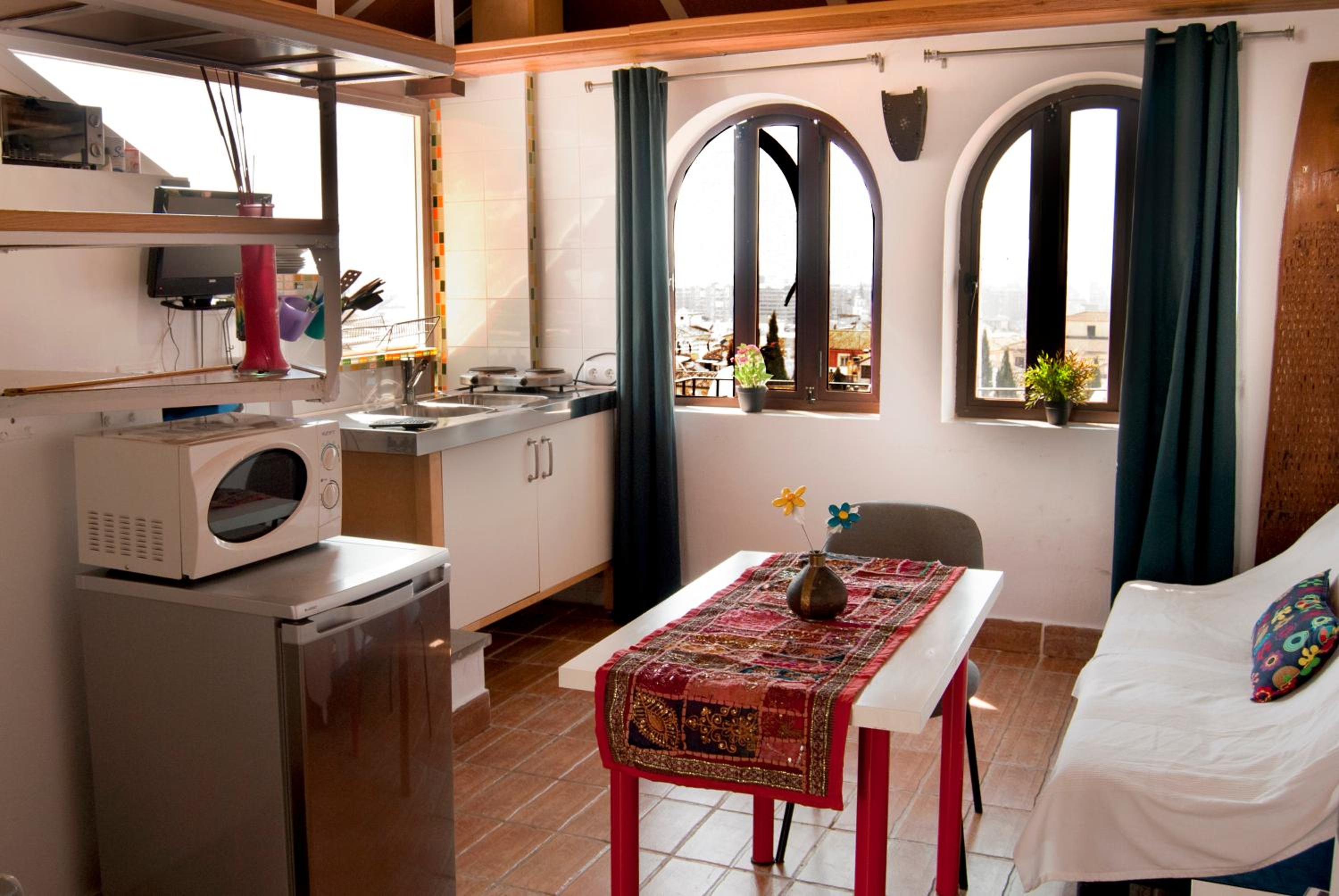 Apartment with Terrace - Photo 19