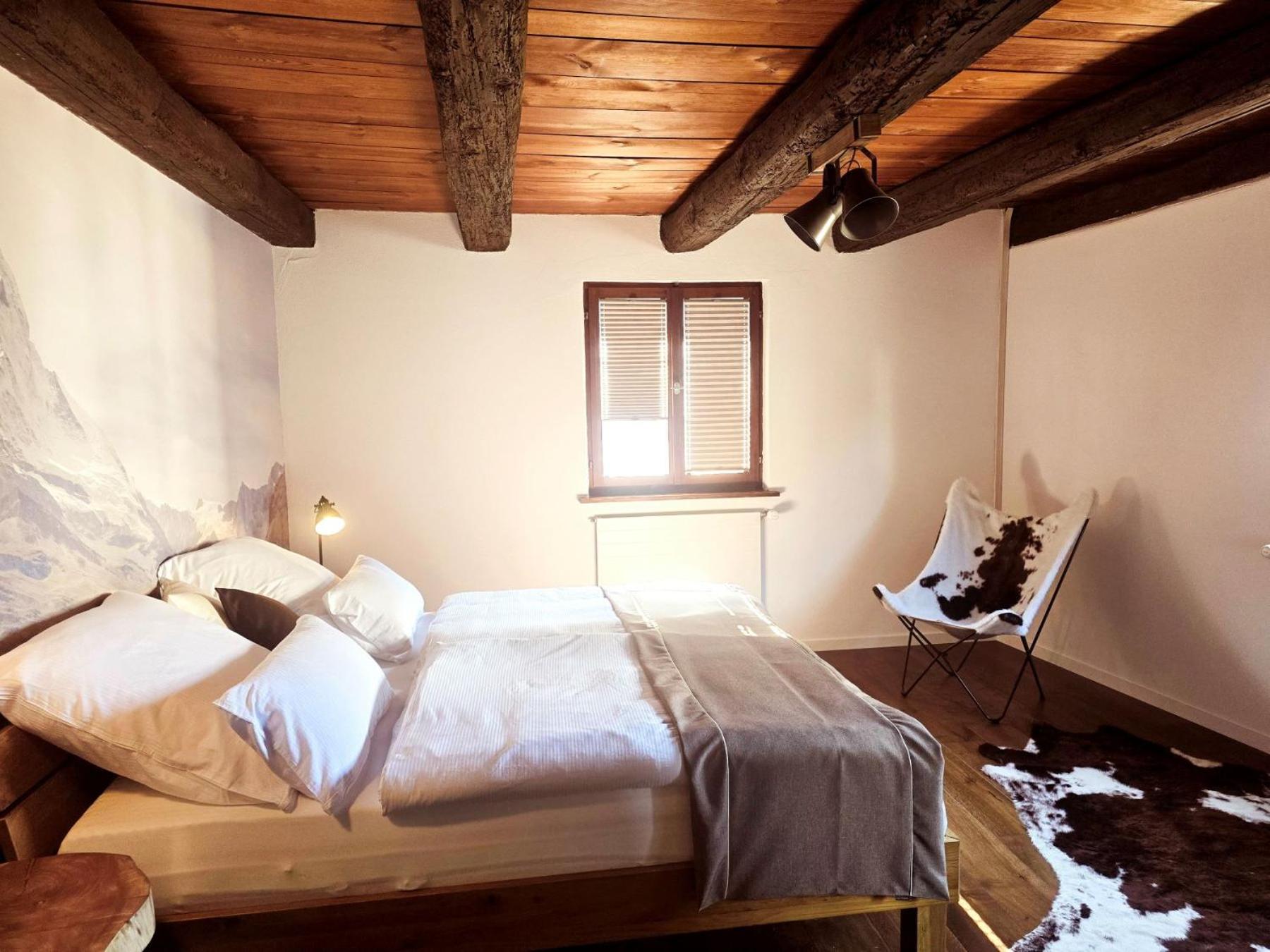 Two-Bedroom House photo 2