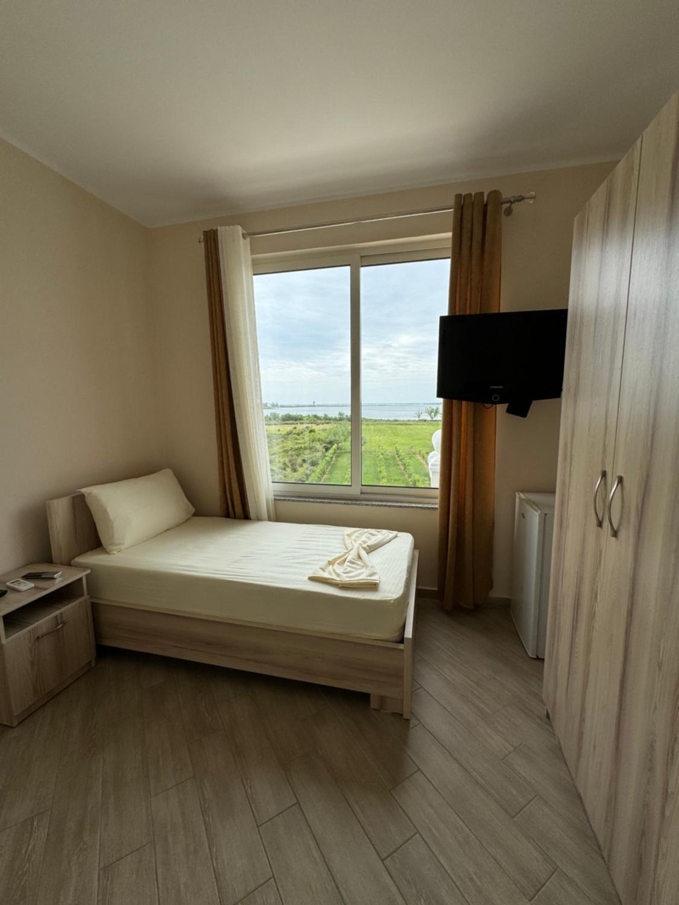 Standard Triple Room with Sea View