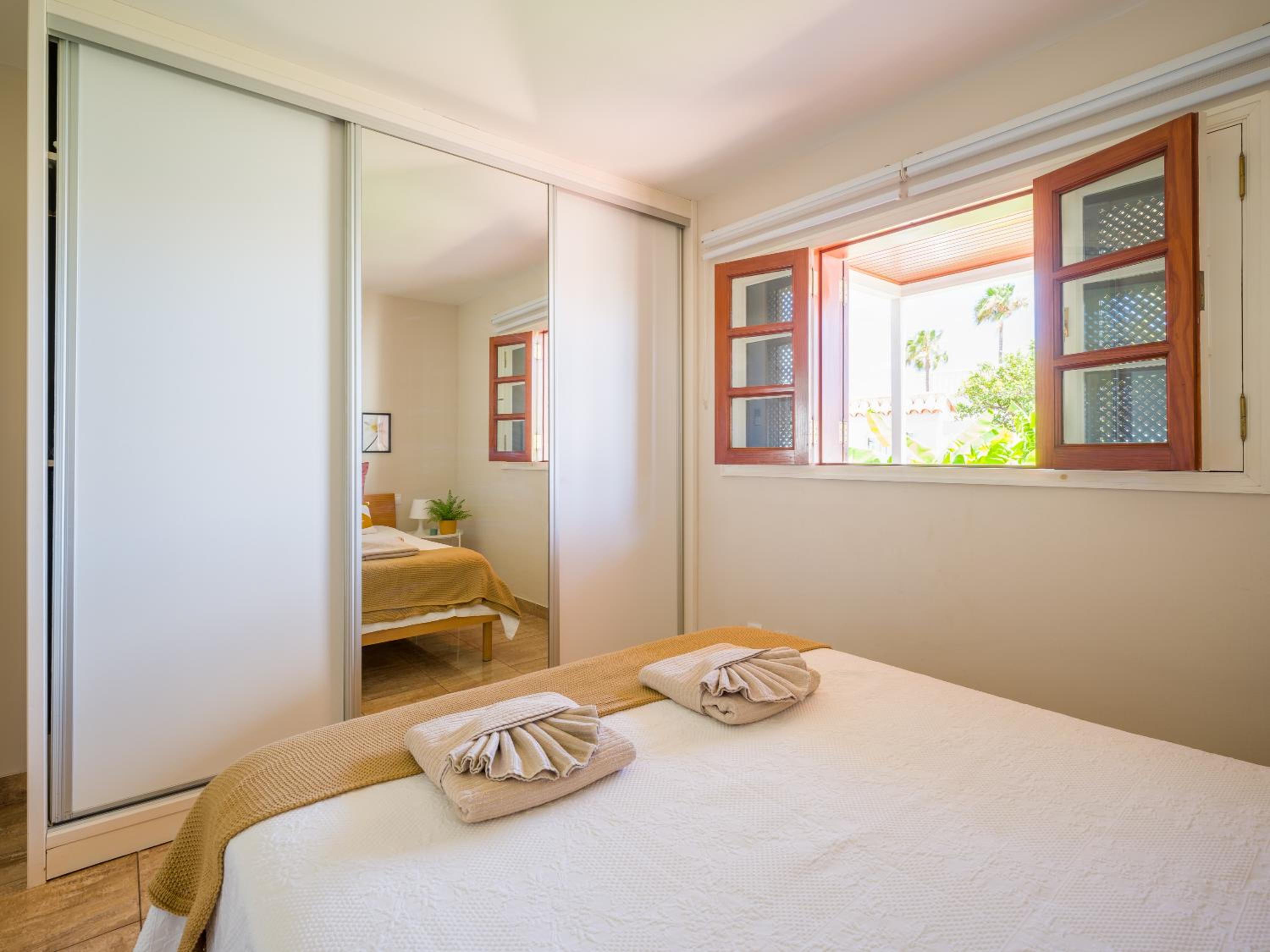 Three-Bedroom House photo 3