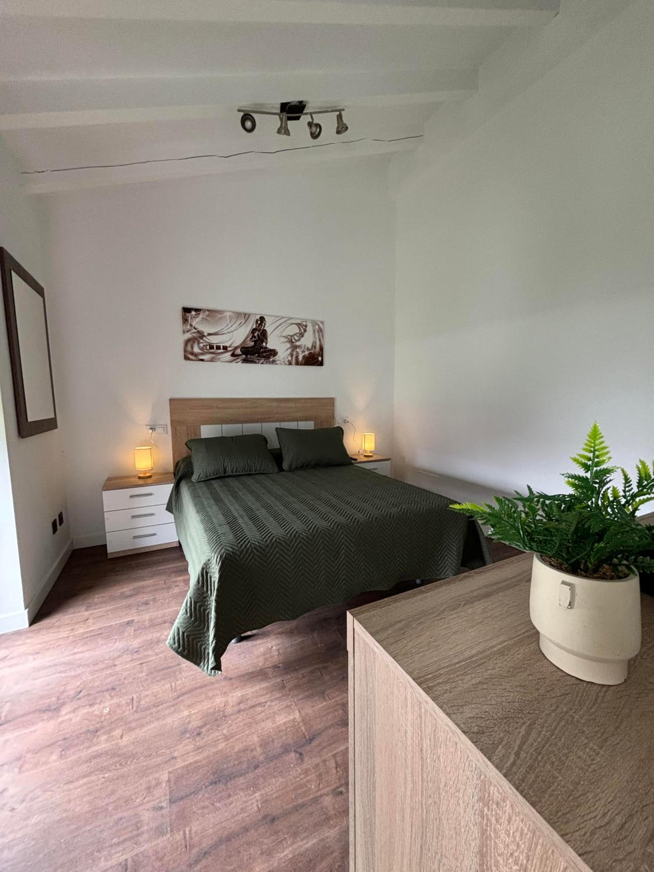 Deluxe Double Room with Balcony photo 2