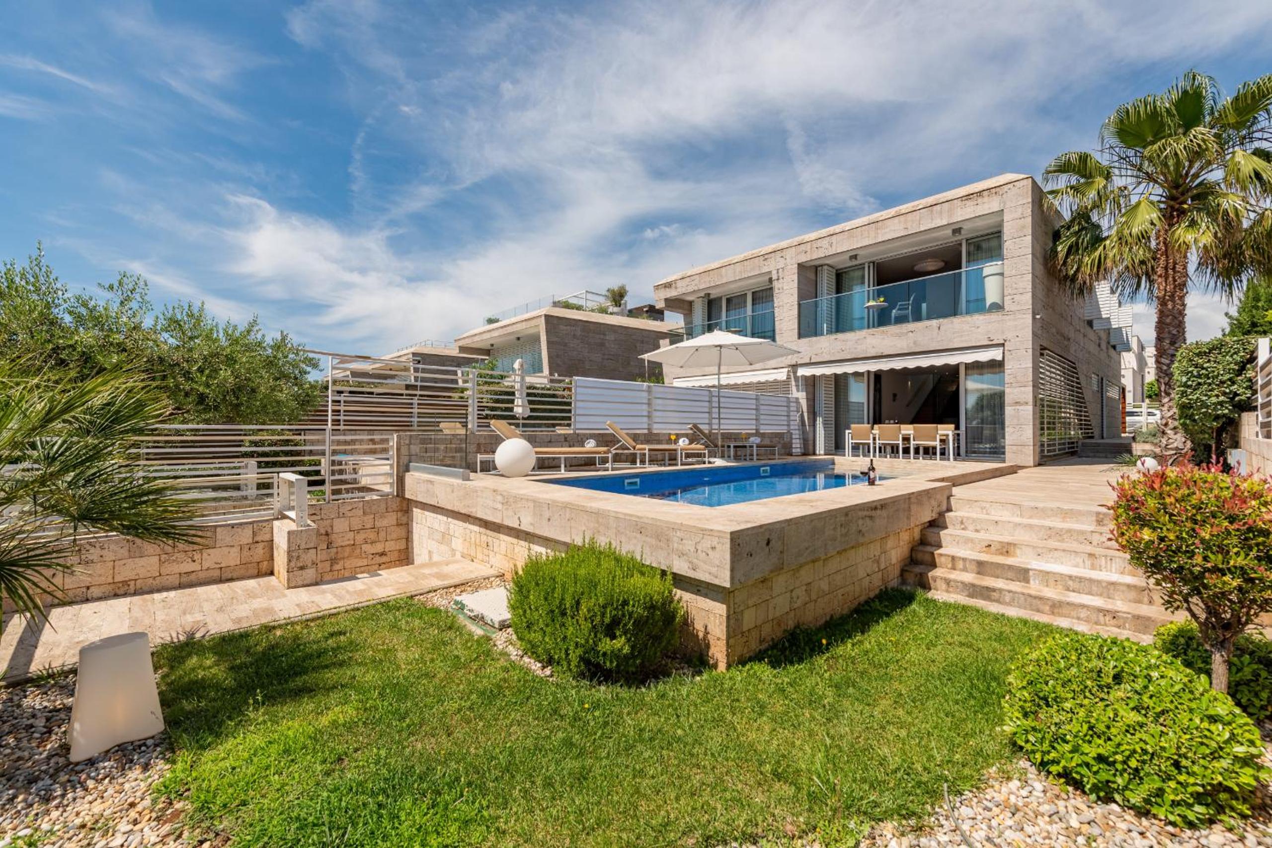 Villa with Private Pool photo 2