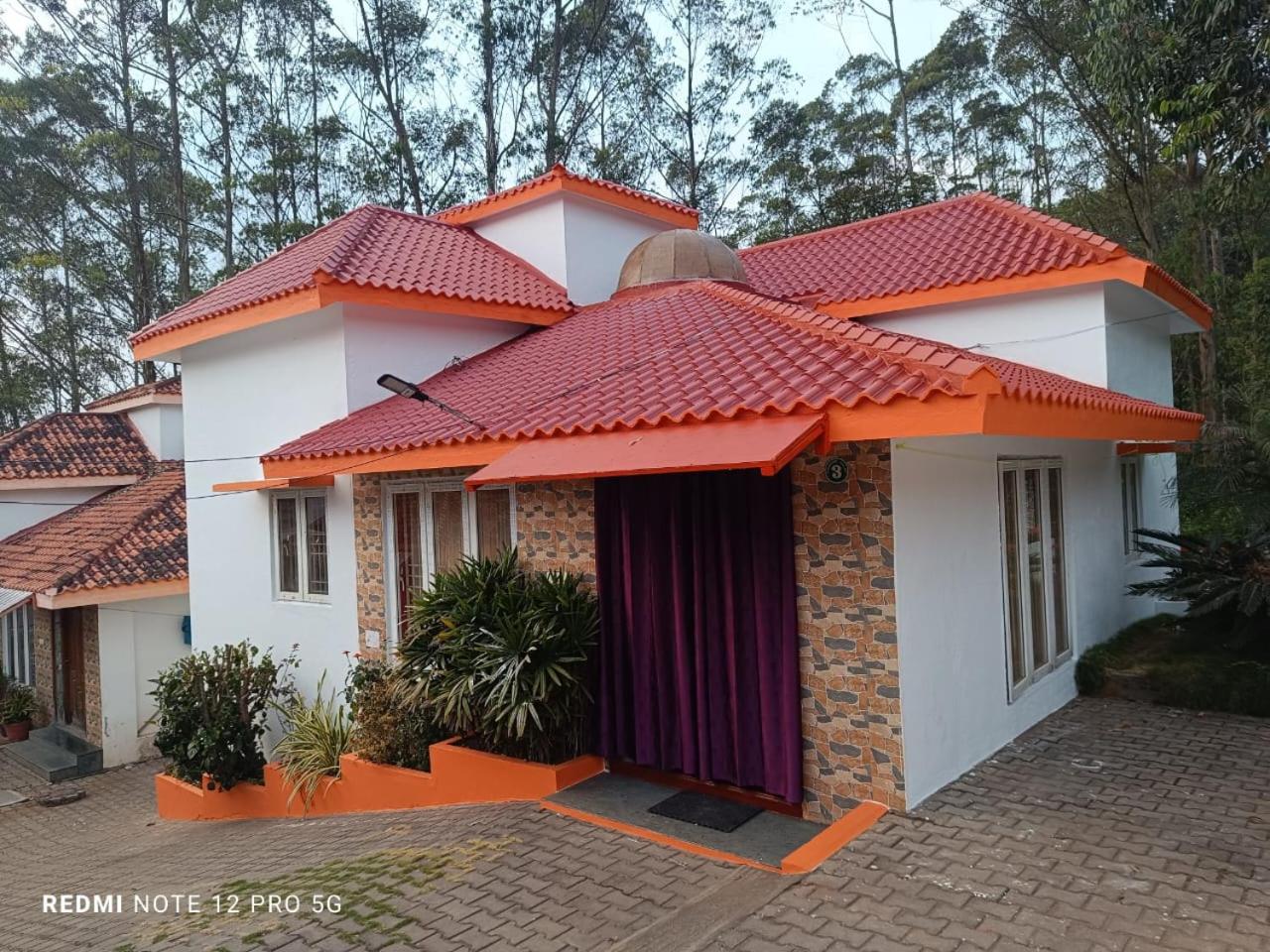 Two-Bedroom House photo 2