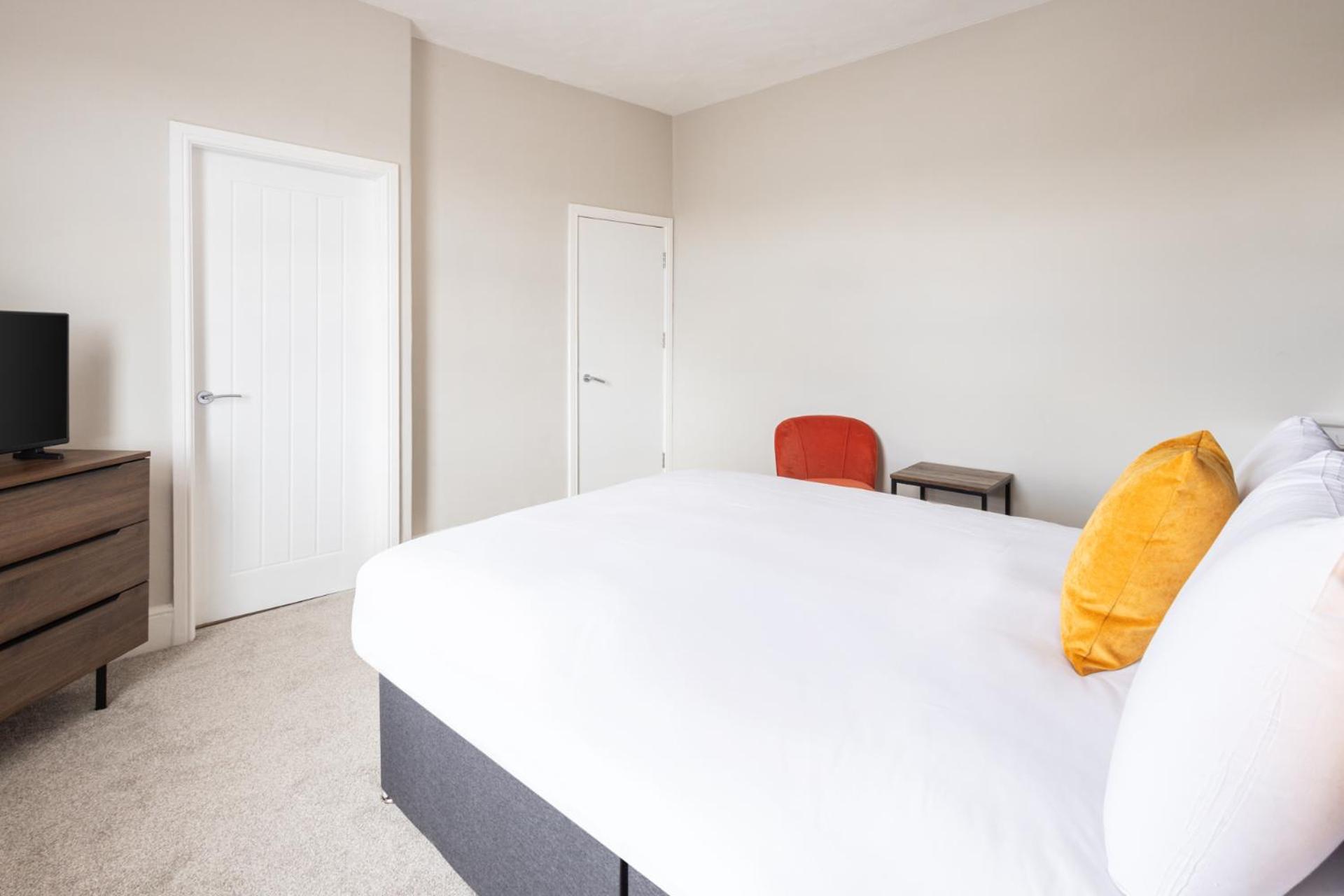 Studio Apartment photo 2