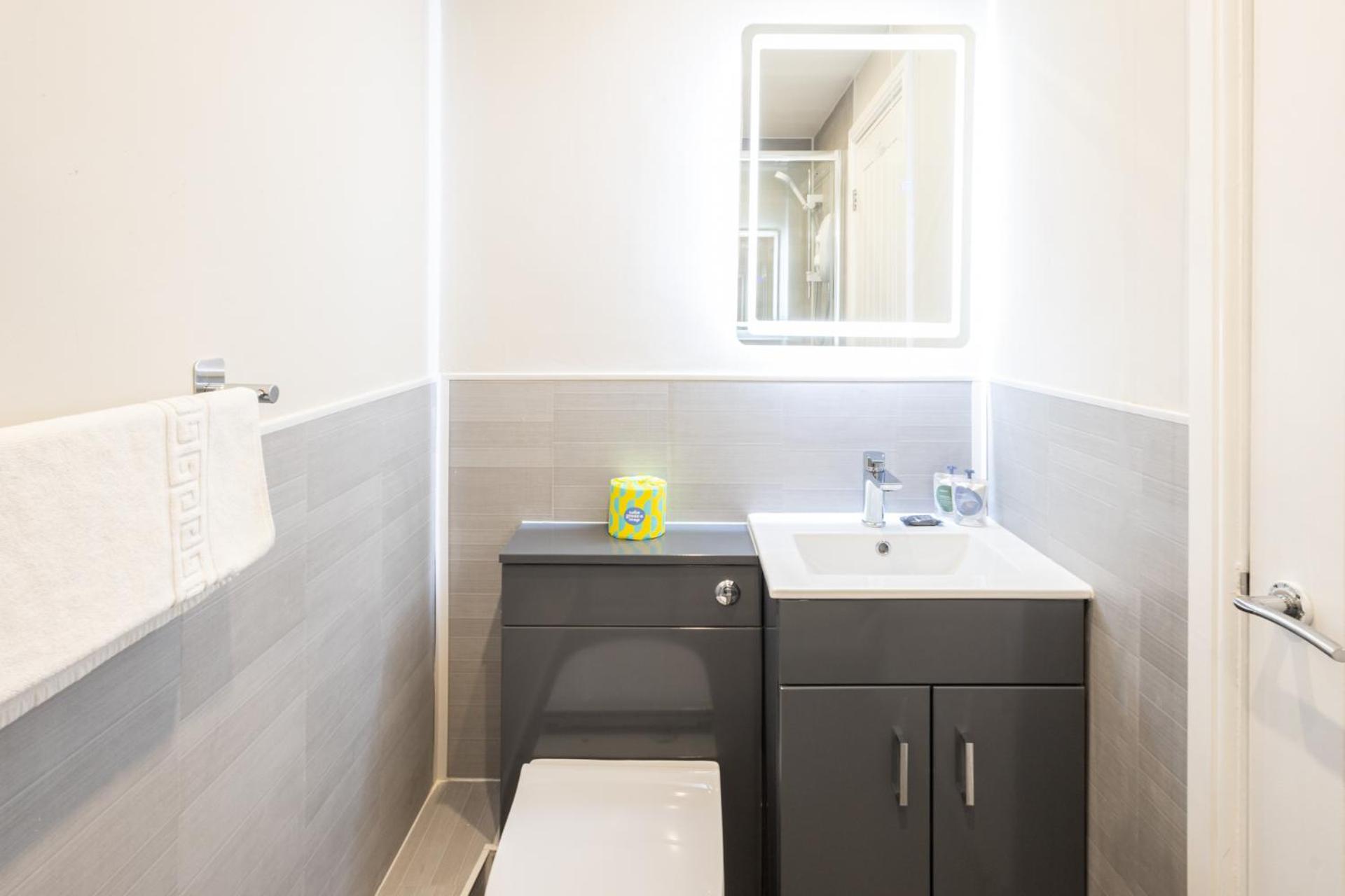 Studio Apartment photo 3
