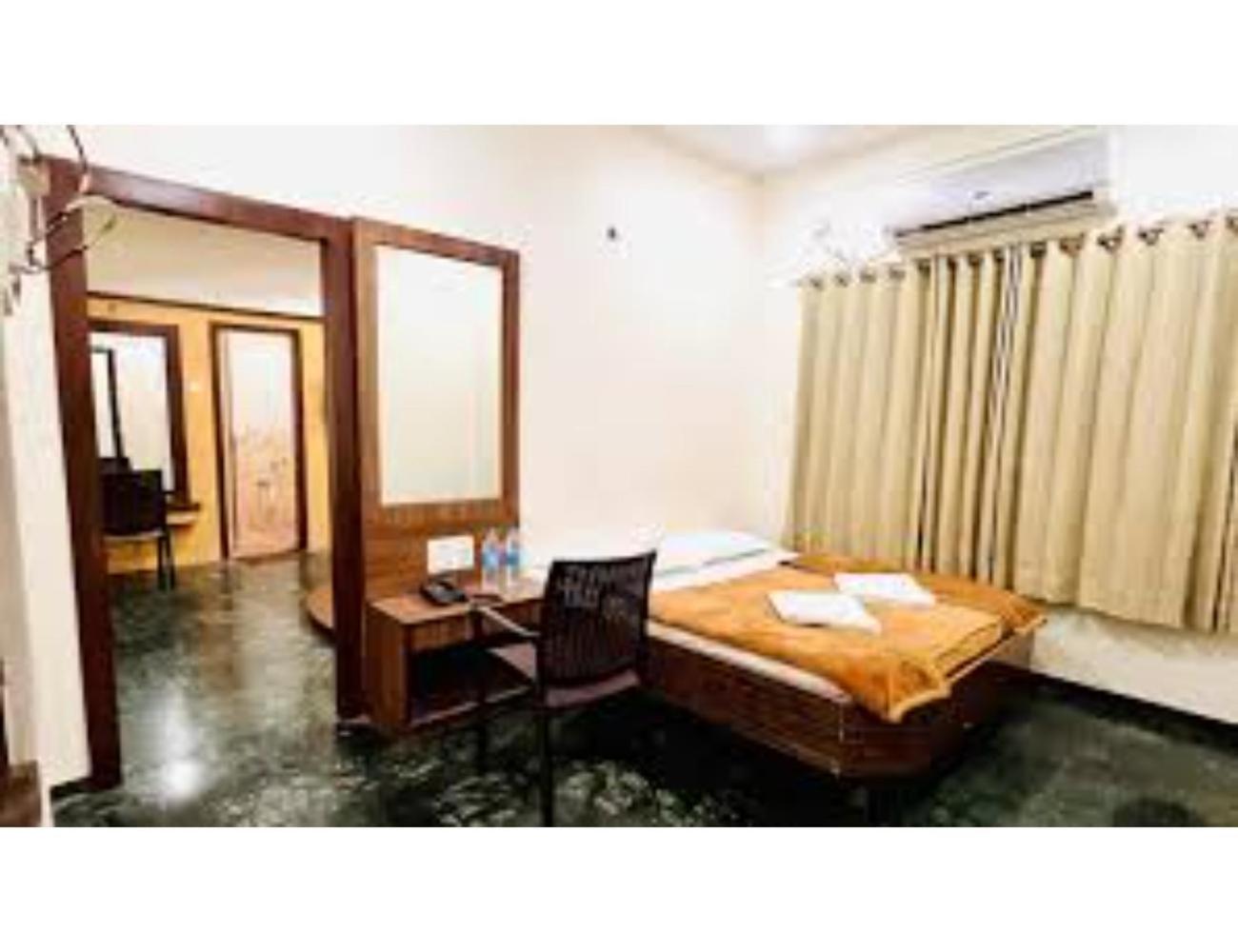 Double Room - Photo 1