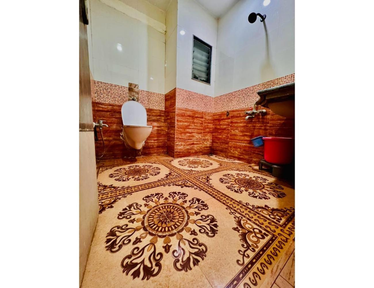 Double Room - Photo 28
