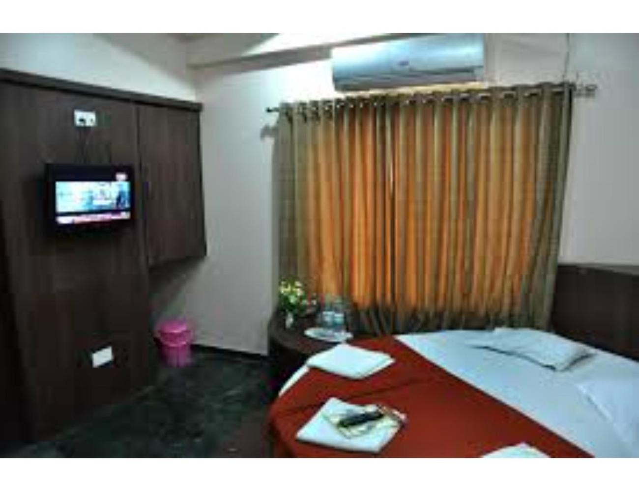 Double Room - Photo 12