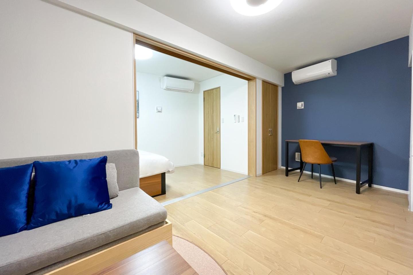 One-Bedroom Apartment photo 2