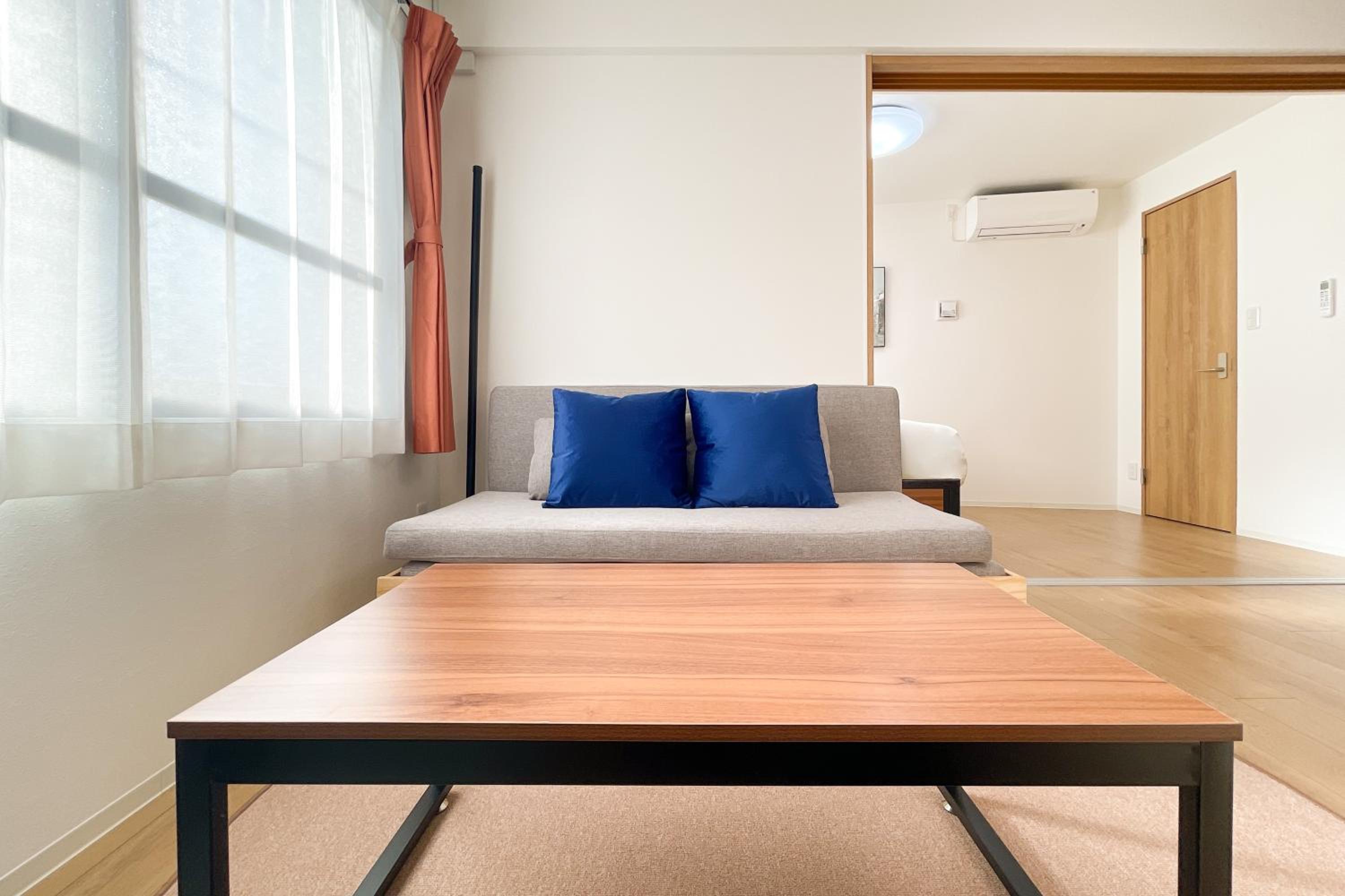 One-Bedroom Apartment photo 2