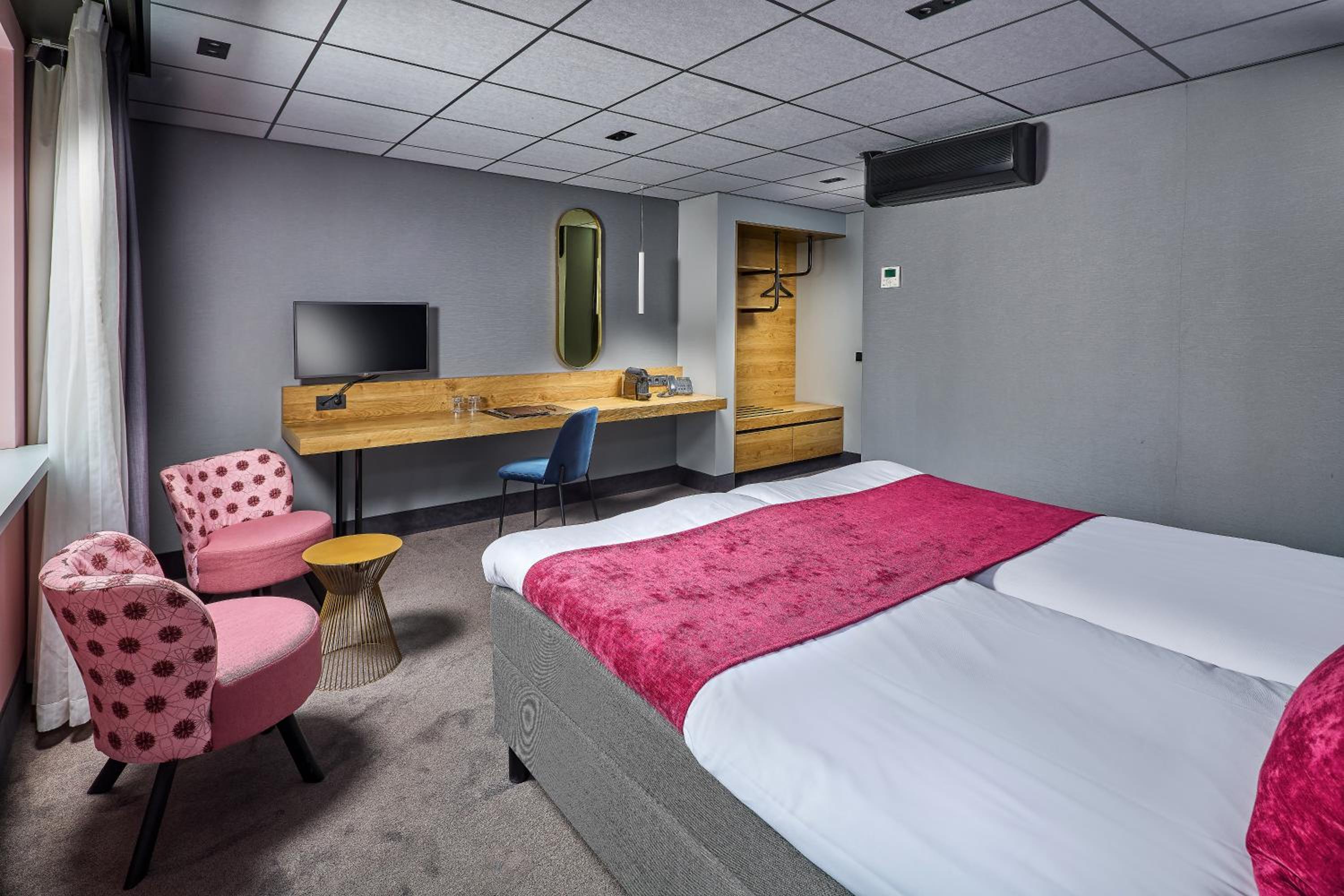 Deluxe Double or Twin Room photo 2