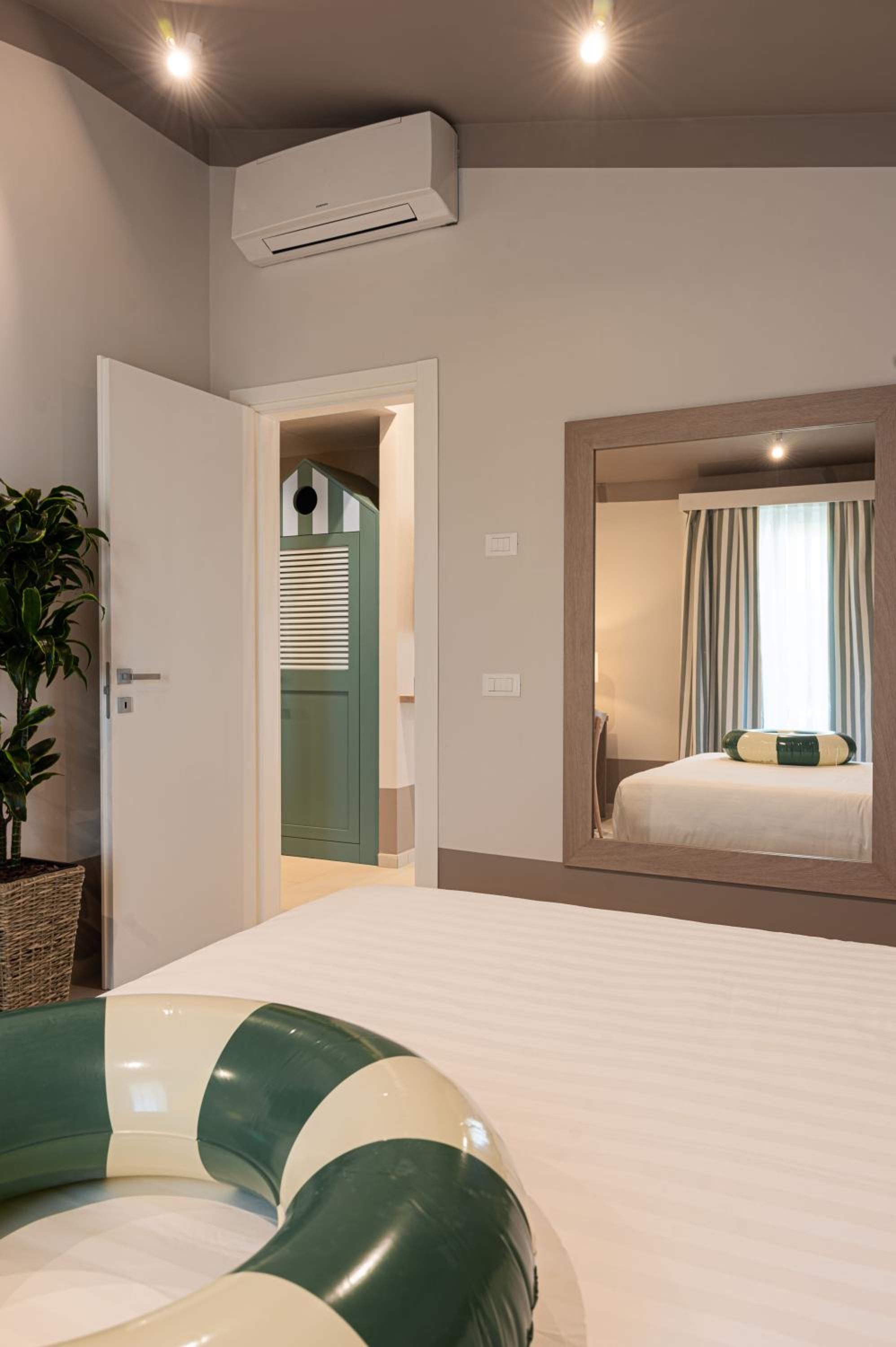 Deluxe Suite photo 3