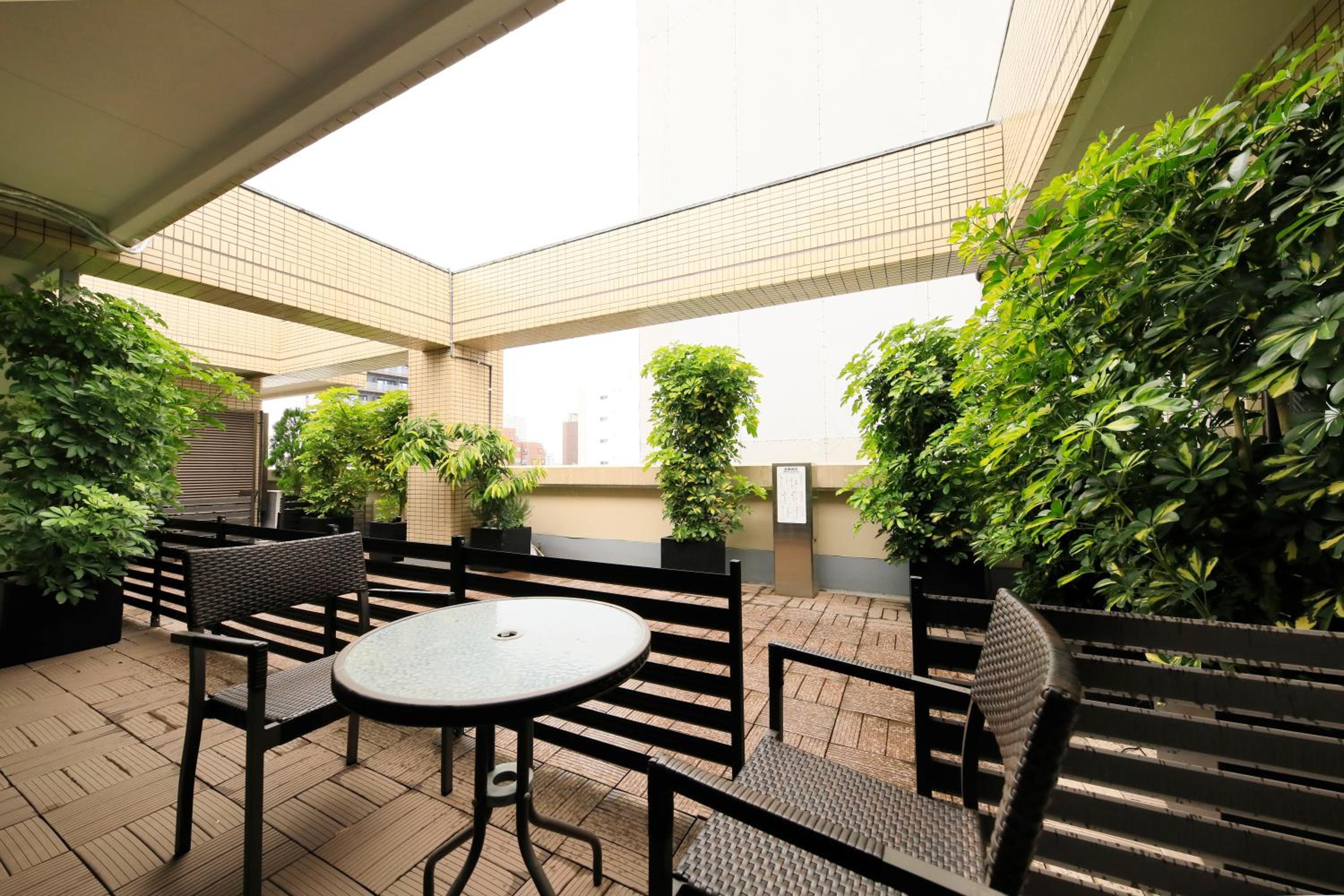 Deluxe Queen Room with Balcony - Non-Smoking