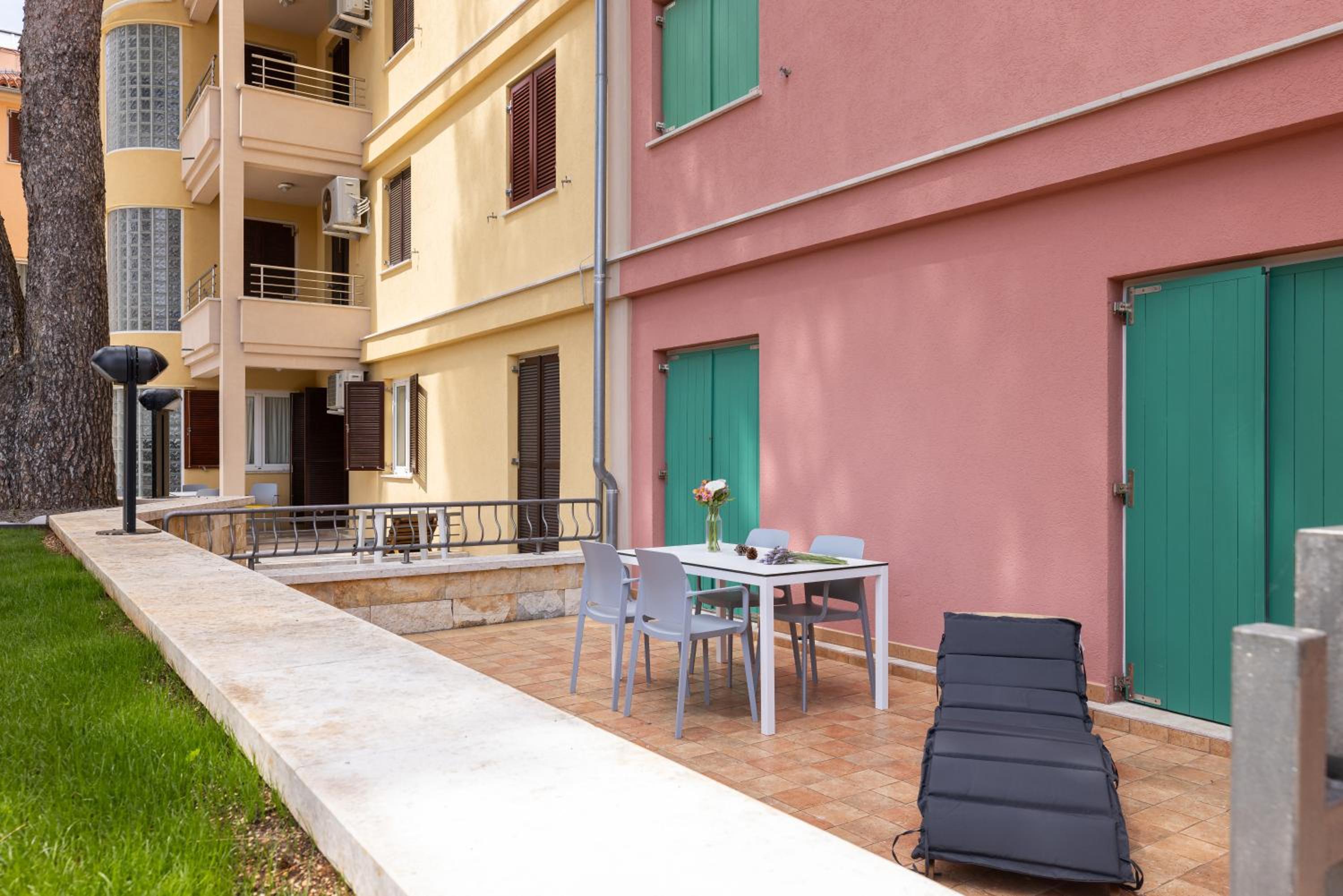 Apartment with Sea View photo 2