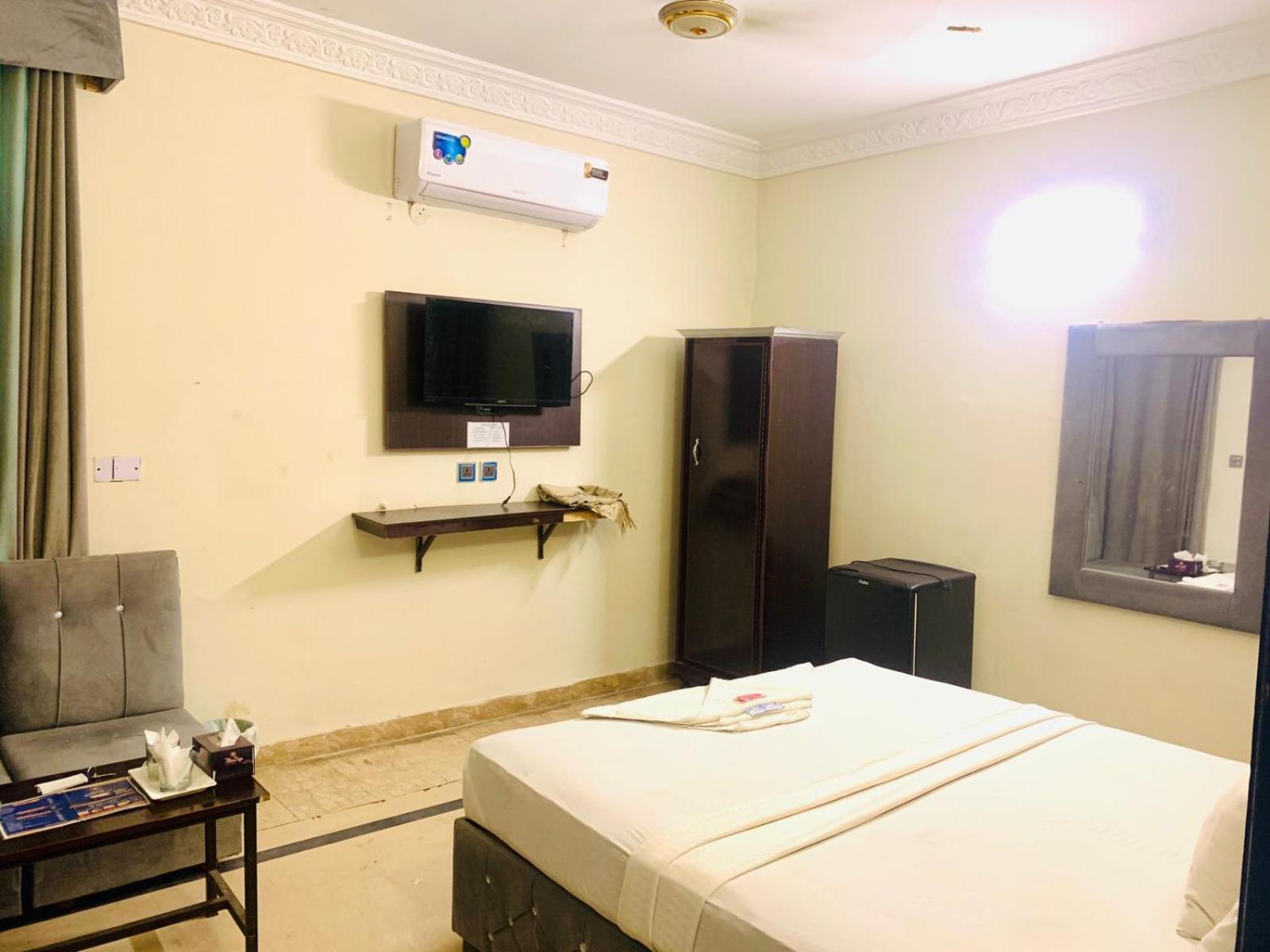 Deluxe Double Room photo 3