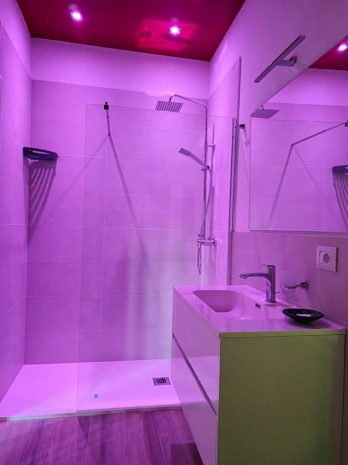 Studio with Spa Bath photo 2