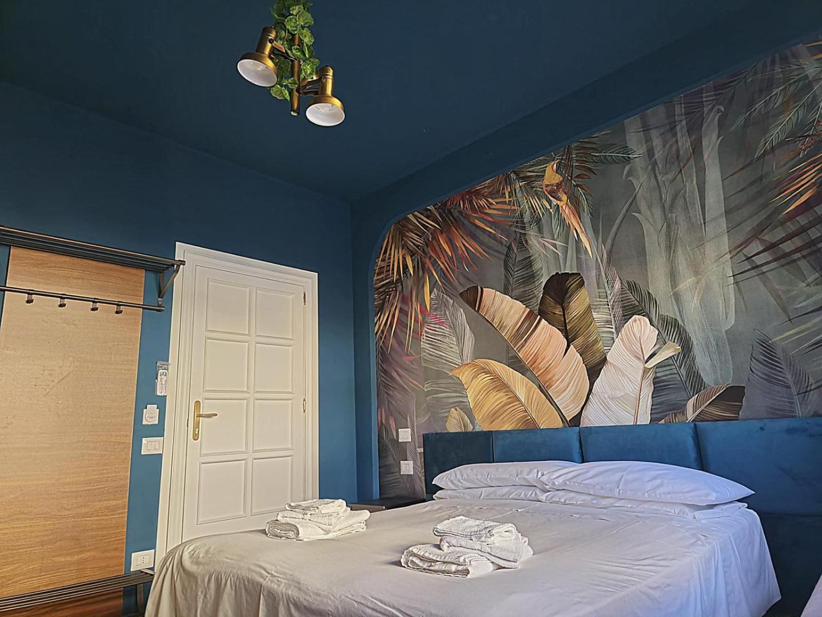 Large Double or Twin Room photo 1