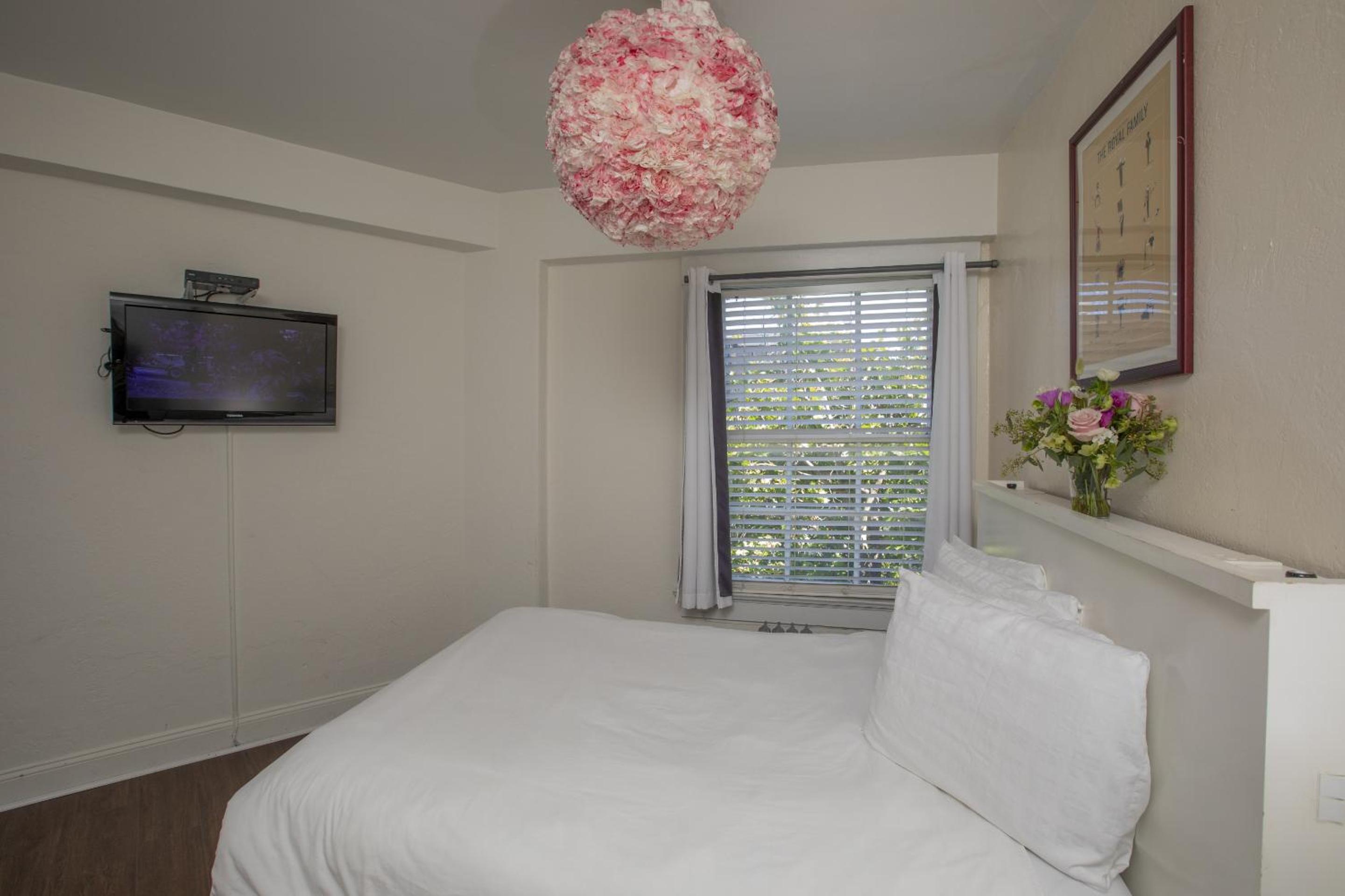 Queen Room - Photo 34