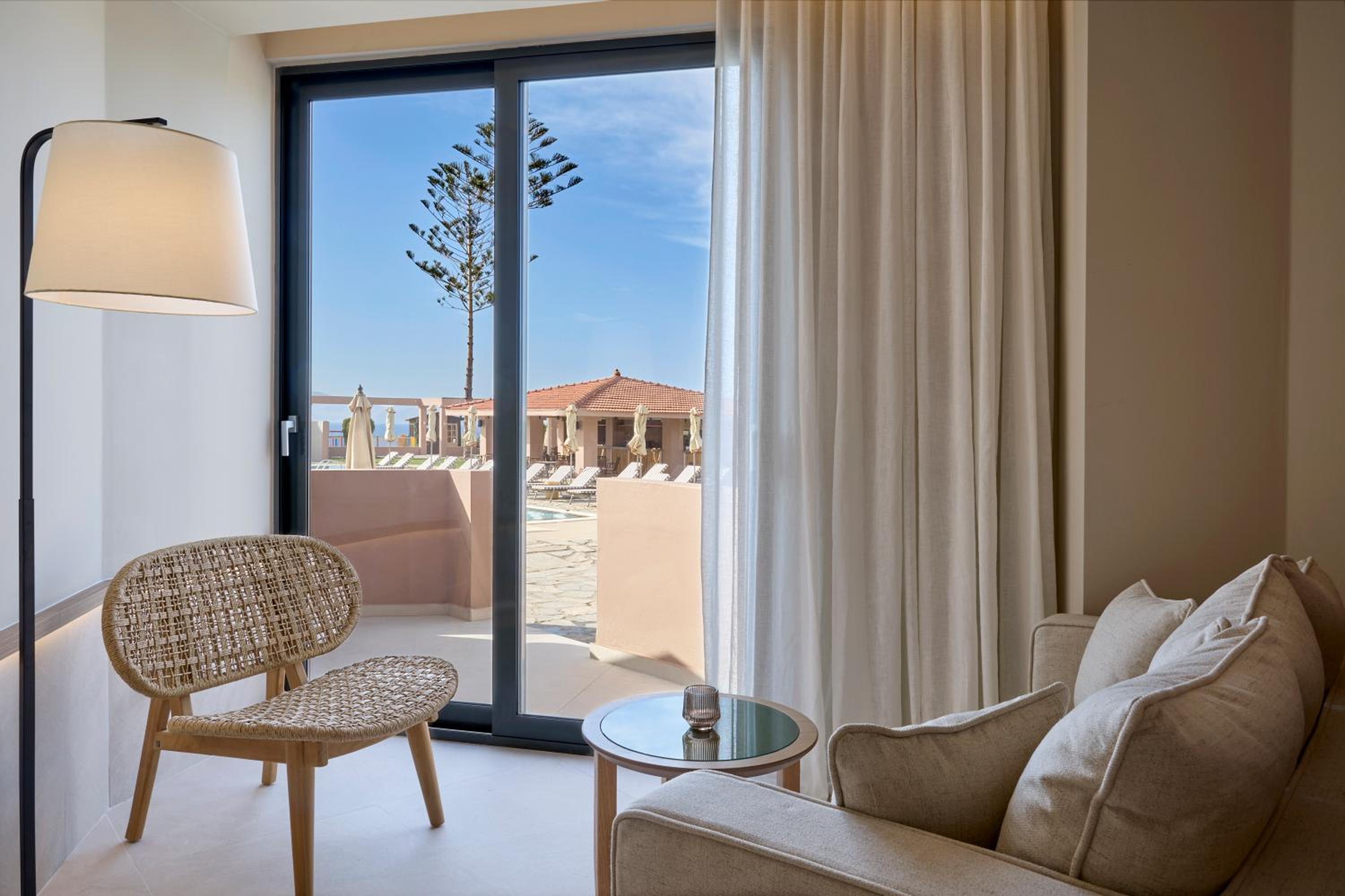 Honeymoon Junior Suite Sea View - Photo 4