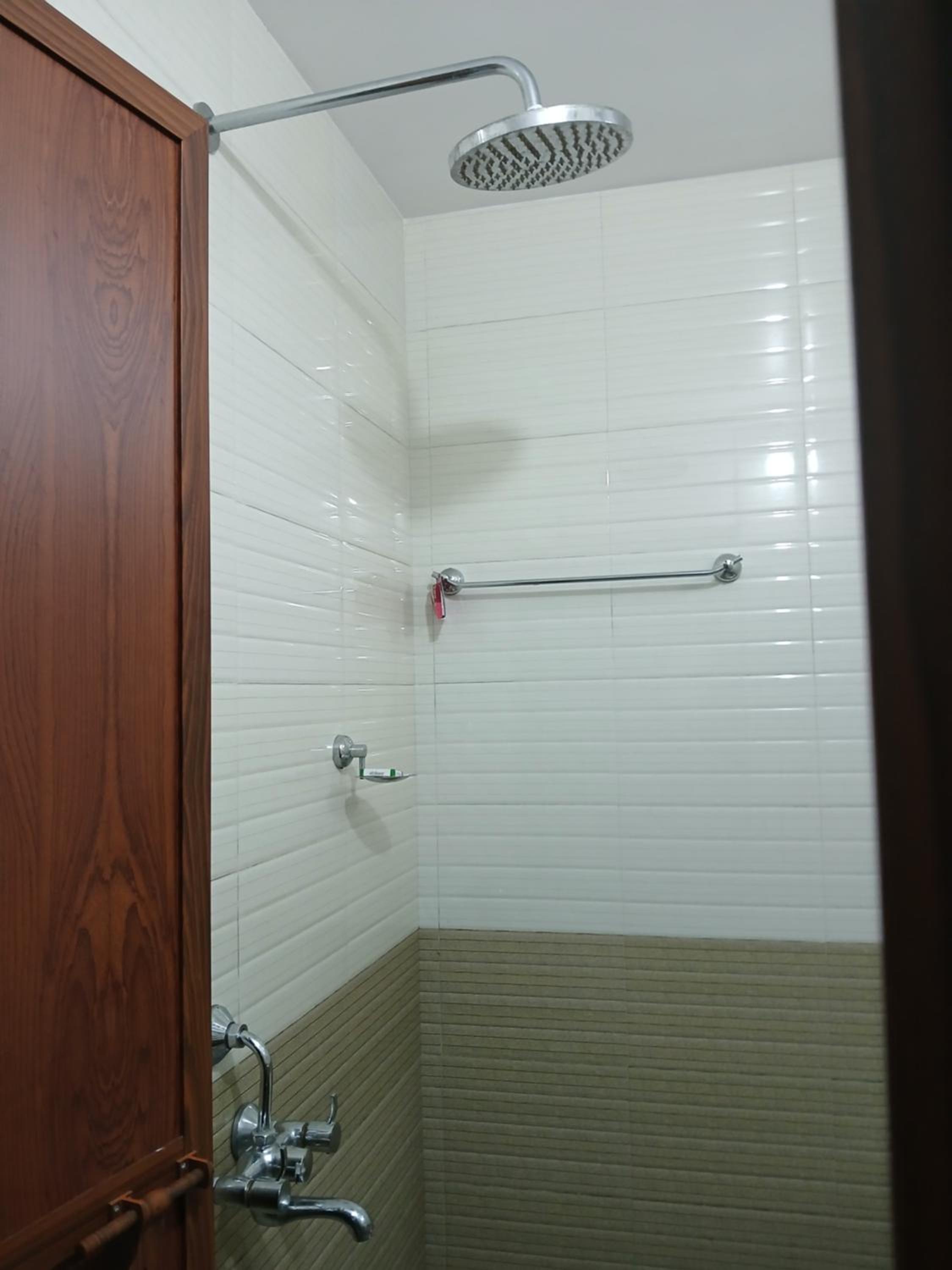 Double Room with Balcony - Photo 12