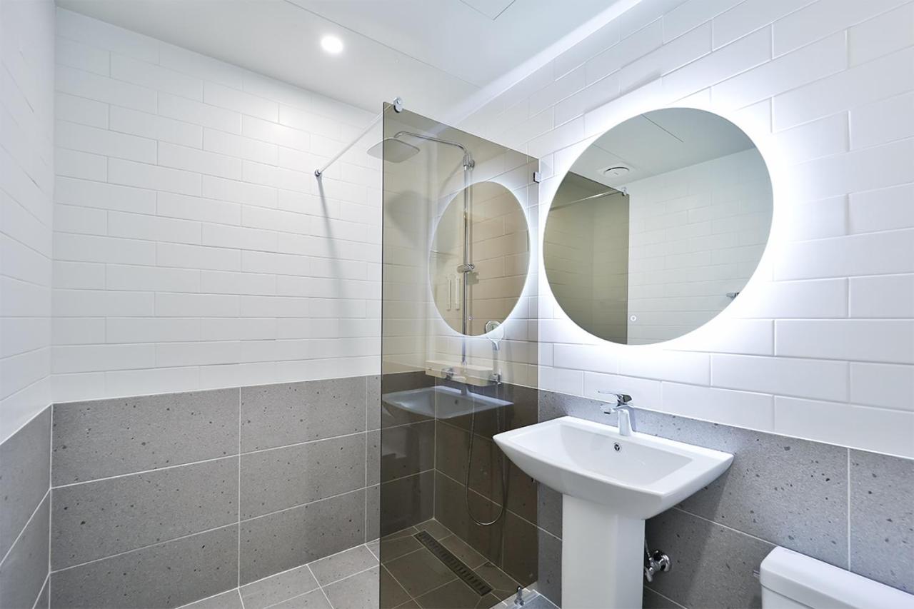 Business Double Room - Photo 6