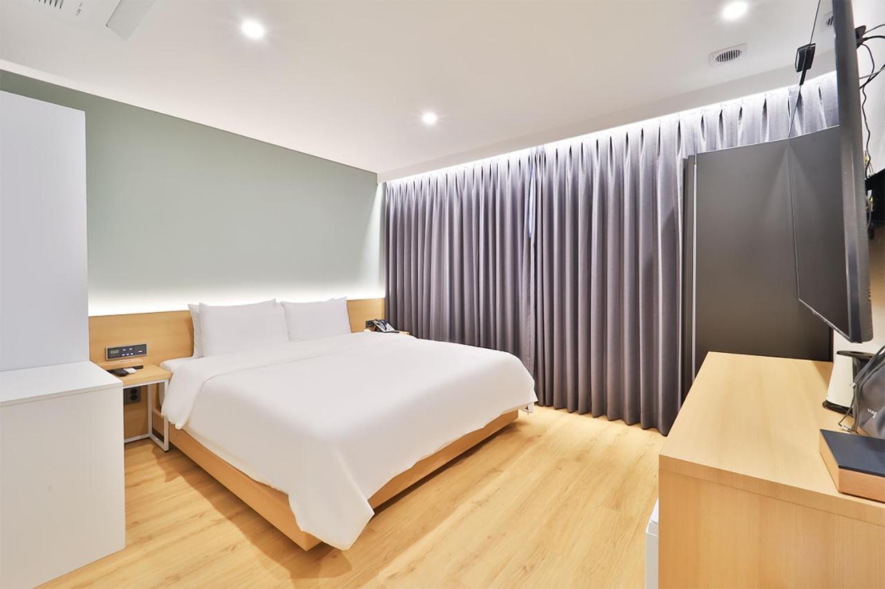 Deluxe Double Room - Photo 1