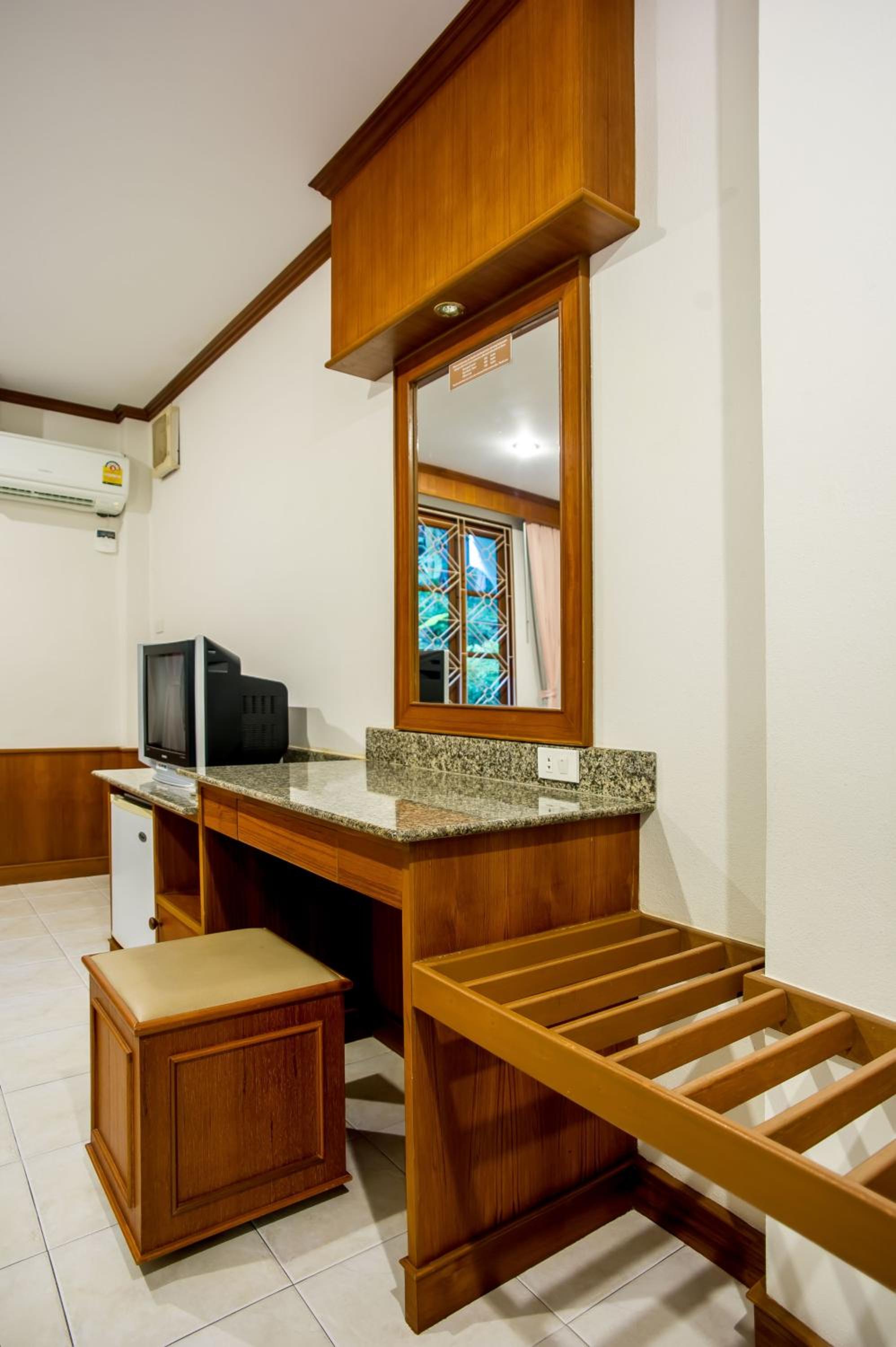 Superior Room - No Balcony photo 3