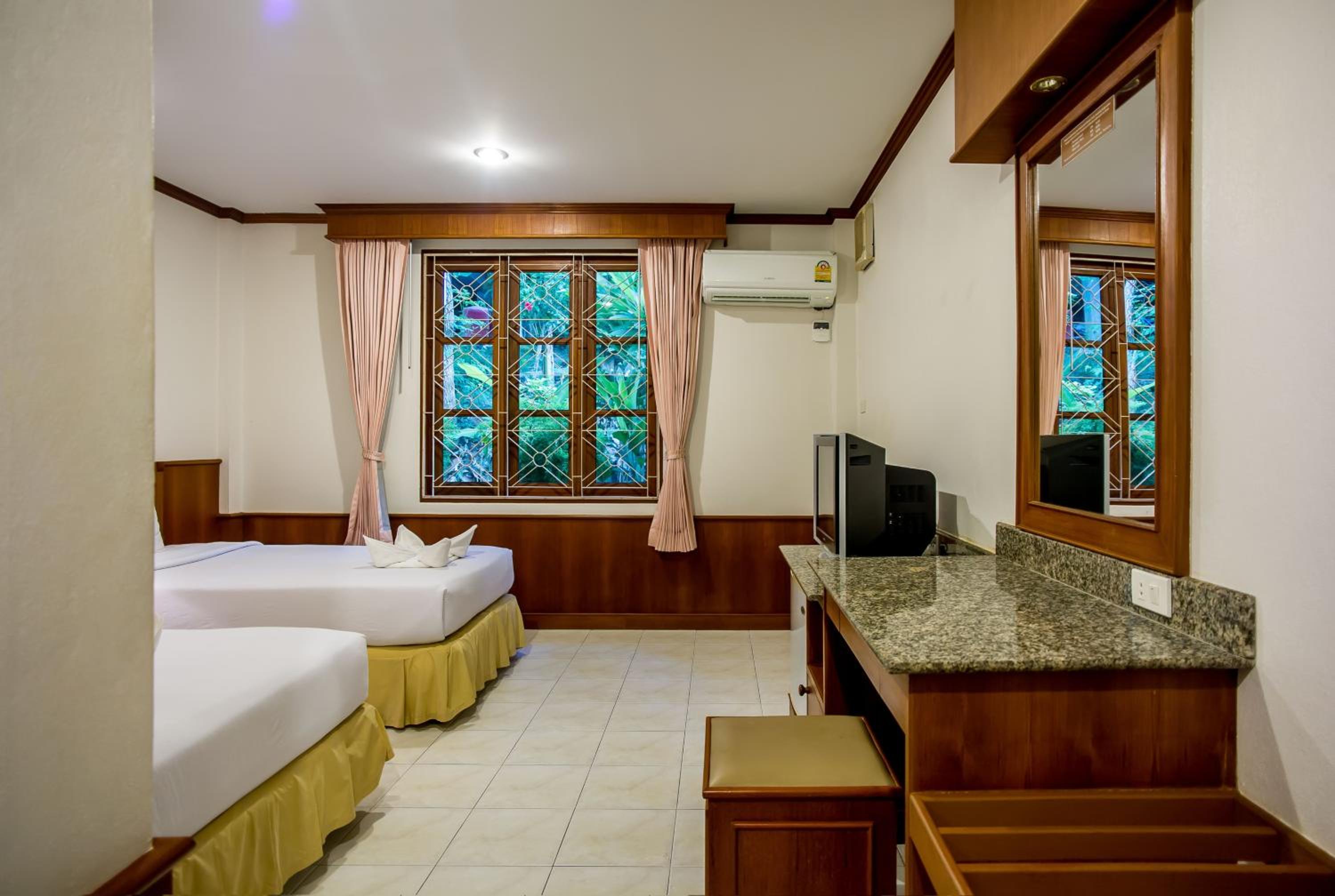 Superior Room - No Balcony photo 2