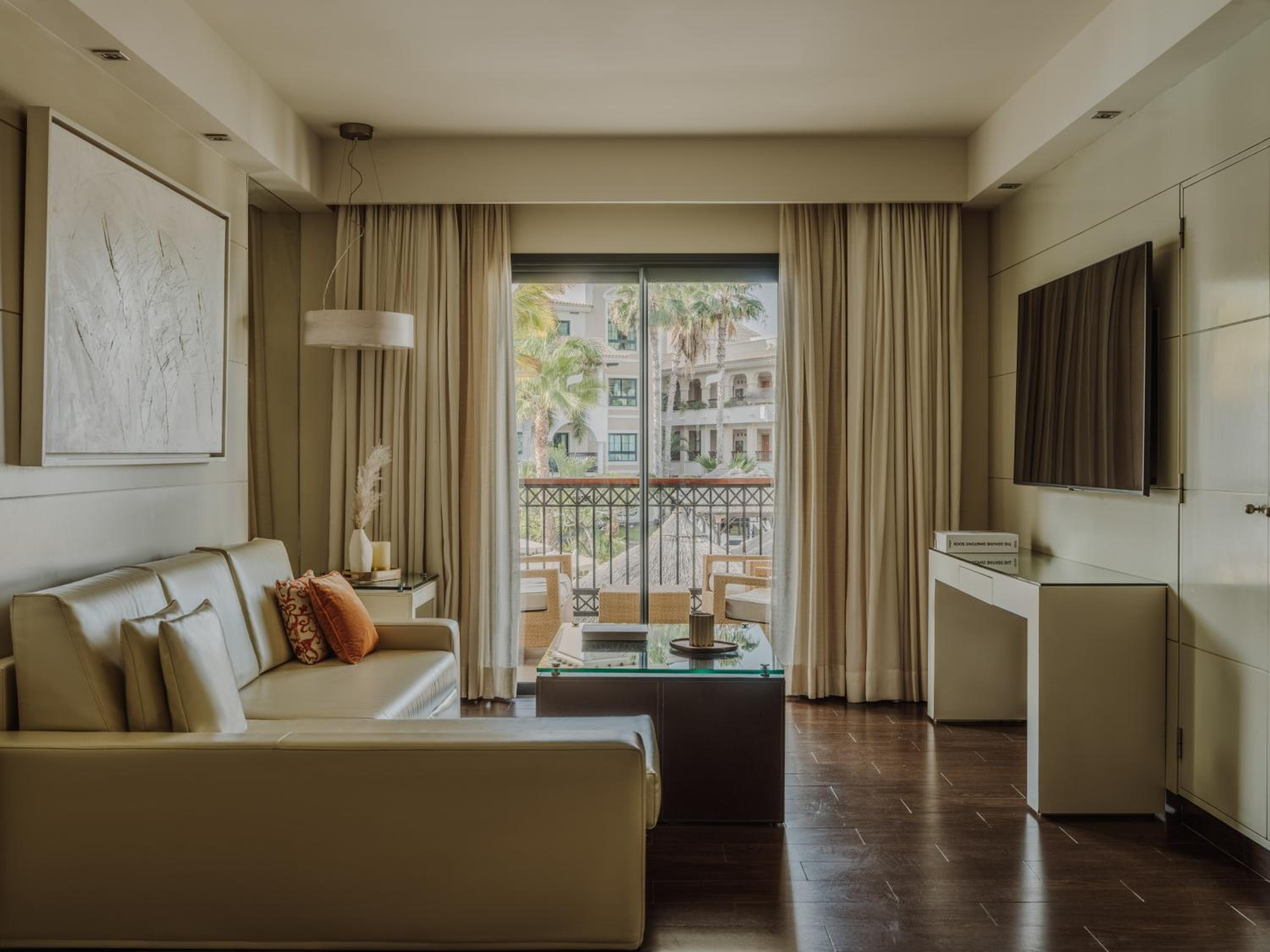 Suite (2 Adults +1 Child)