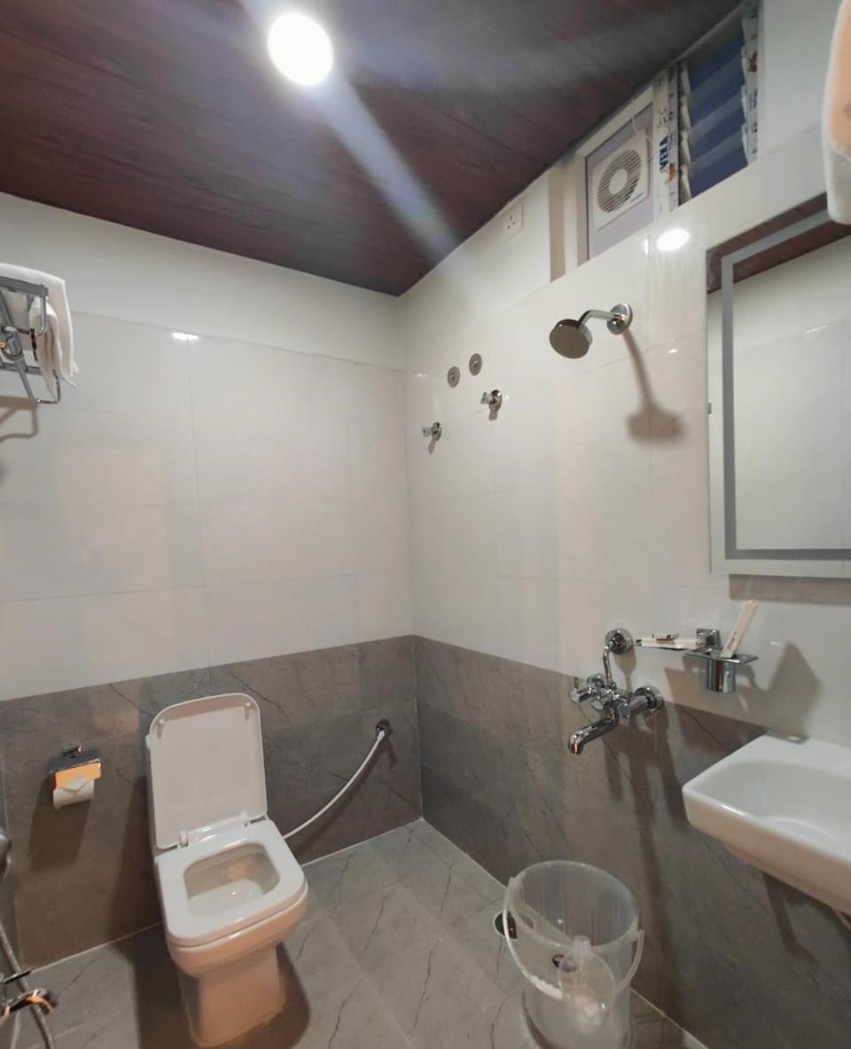 Deluxe Room - Photo 5
