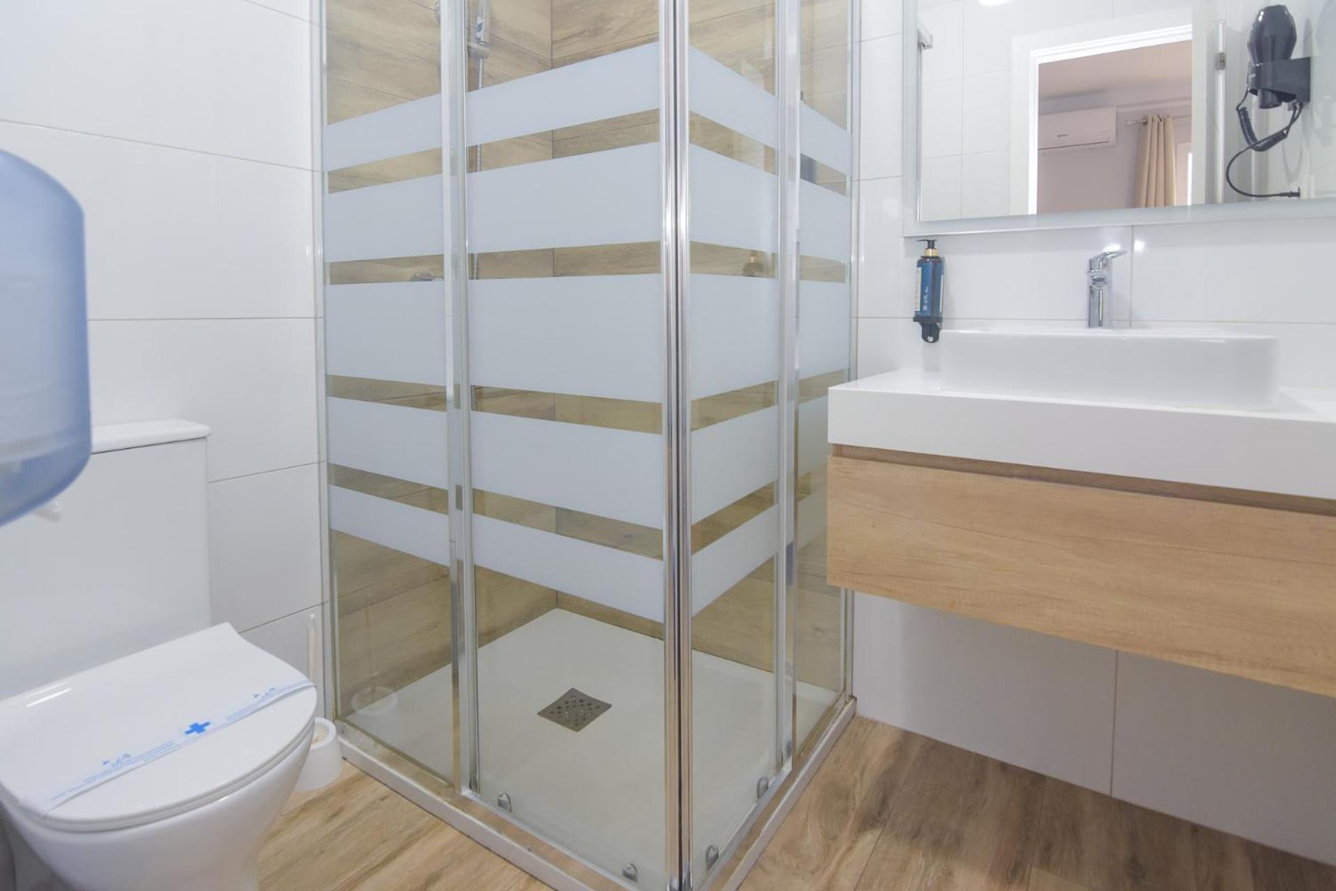 Double Room - Photo 18