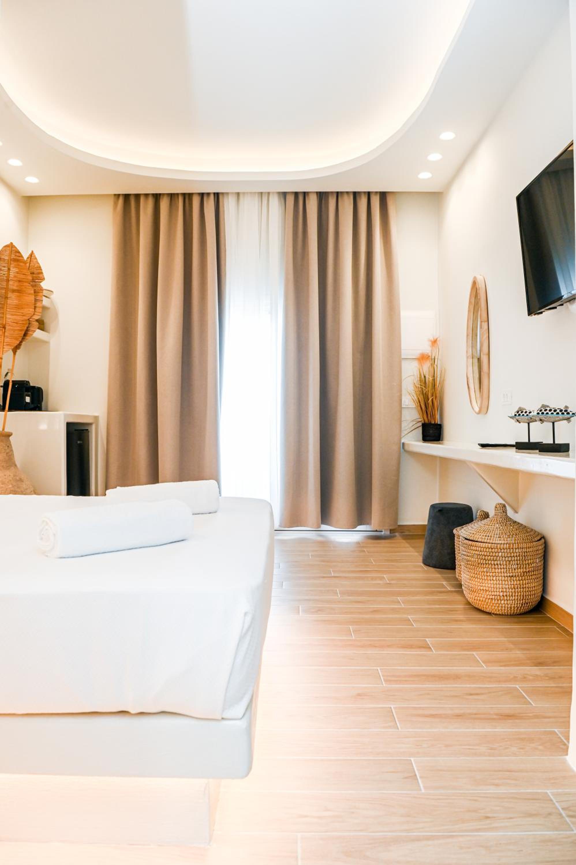One-Bedroom Villa with Hot Tub