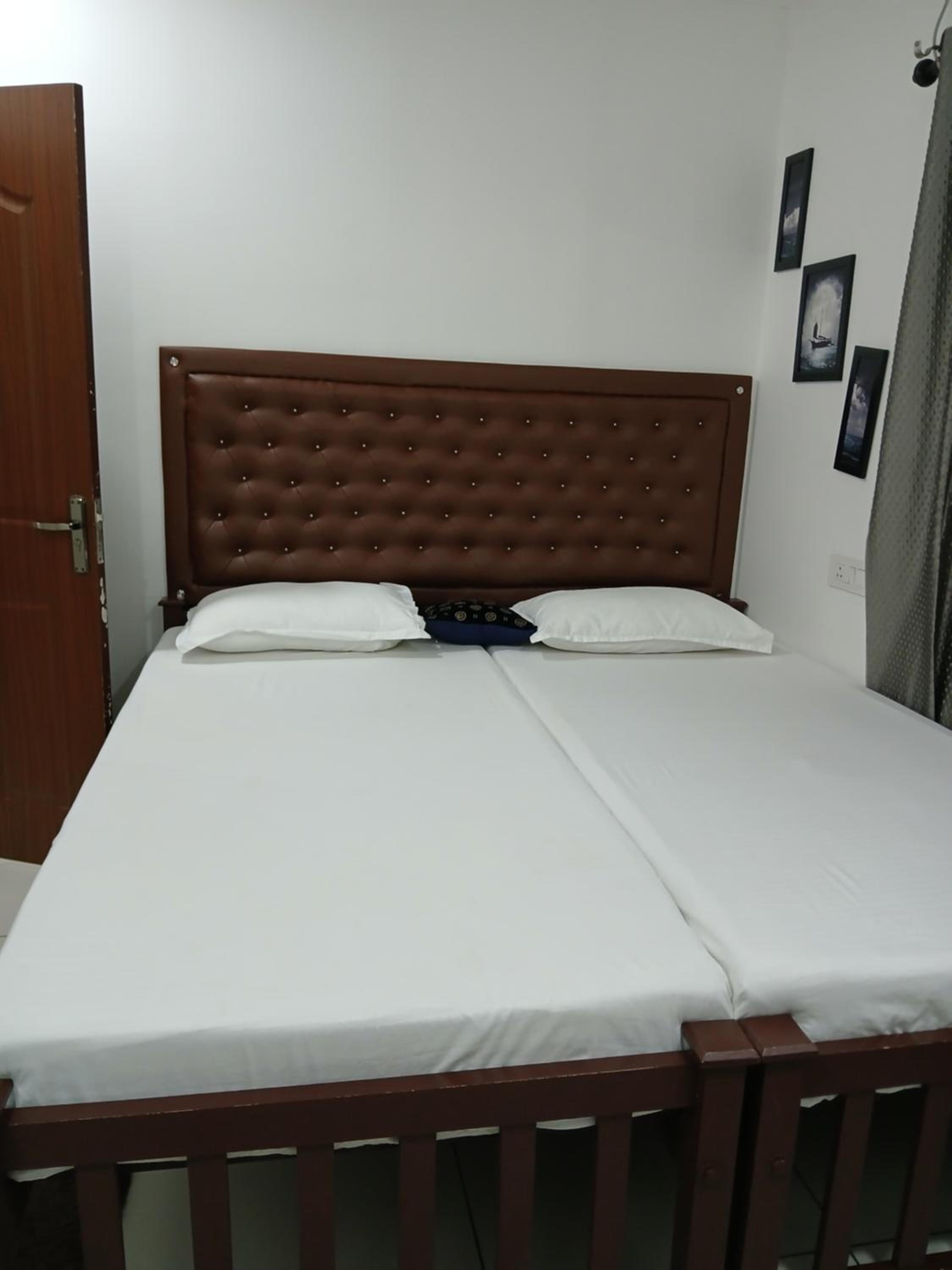 Standard Double Room - Photo 26