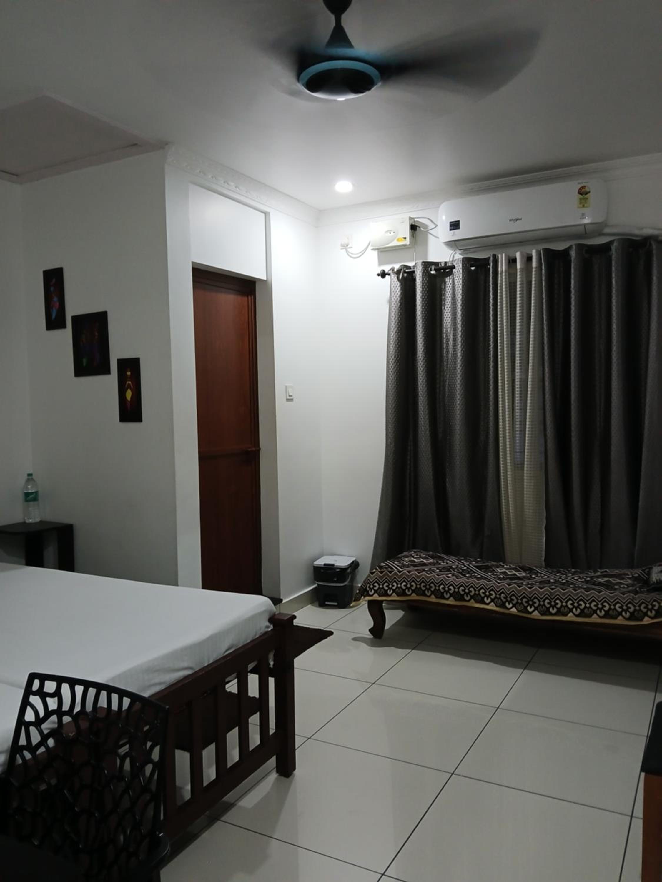 Double Room with Balcony - Photo 40