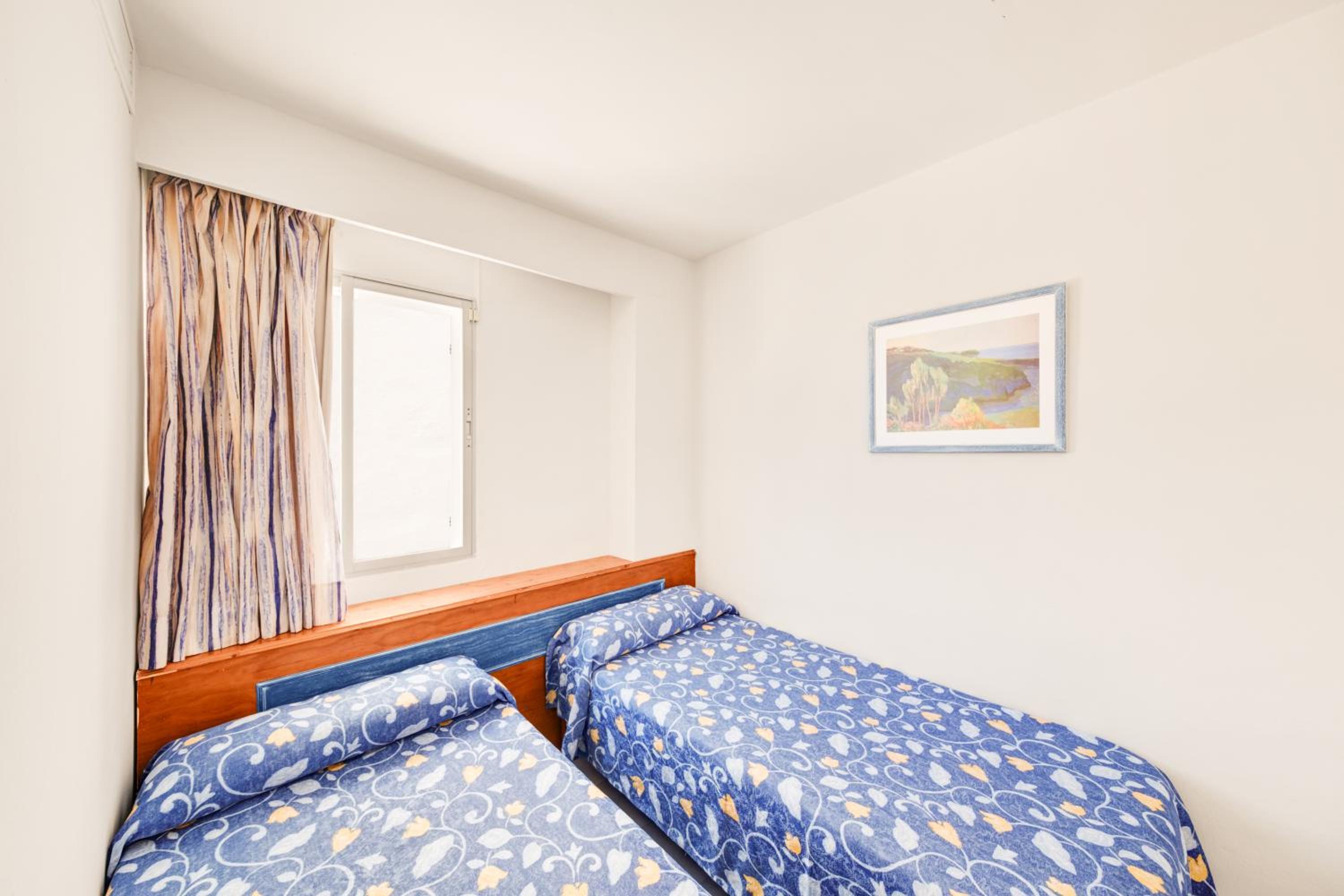 Two-Bedroom Apartment with Terrace photo 3