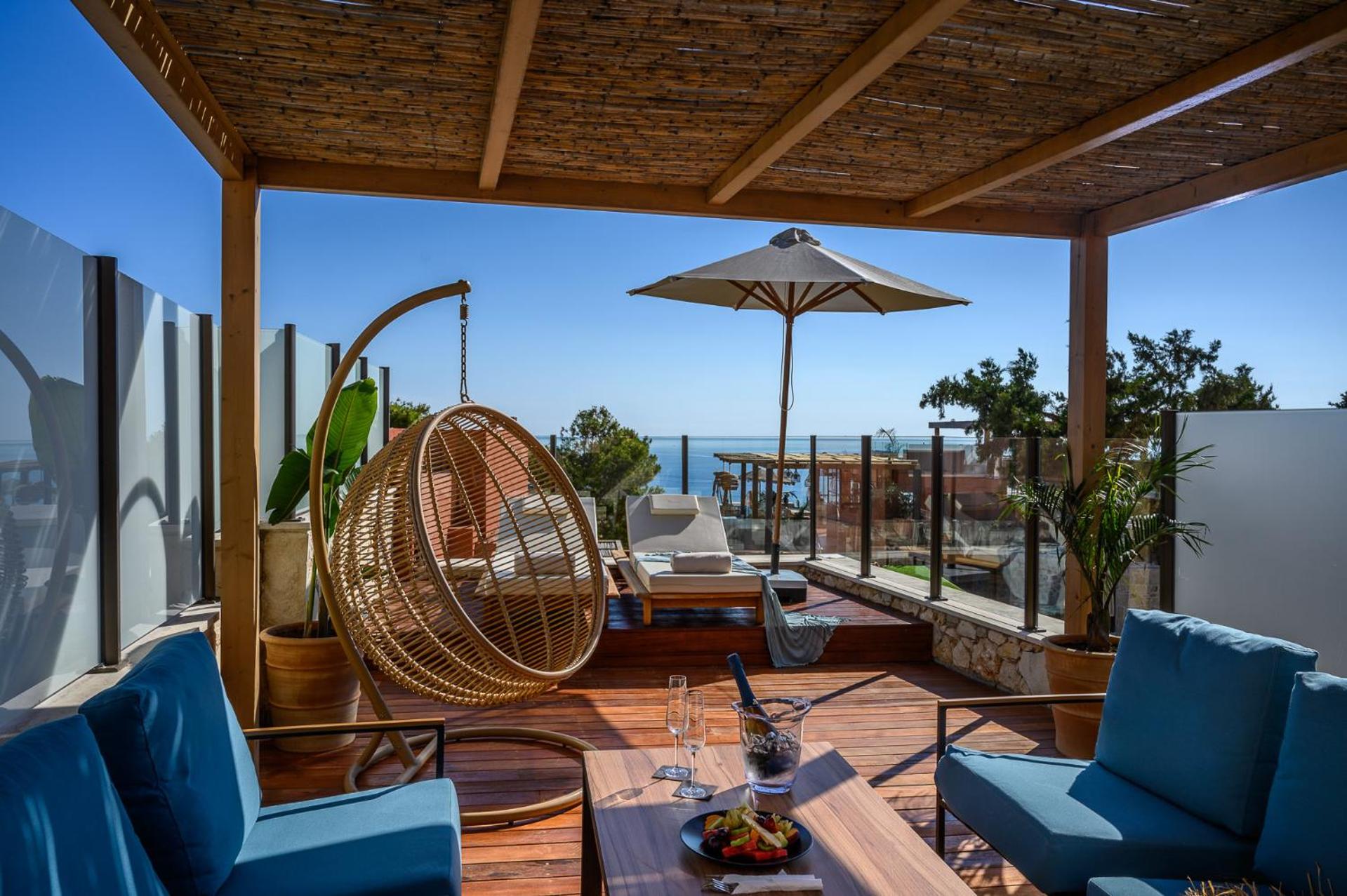 Luxury One Bedroom Suite Sea View Private Pool - Photo 3