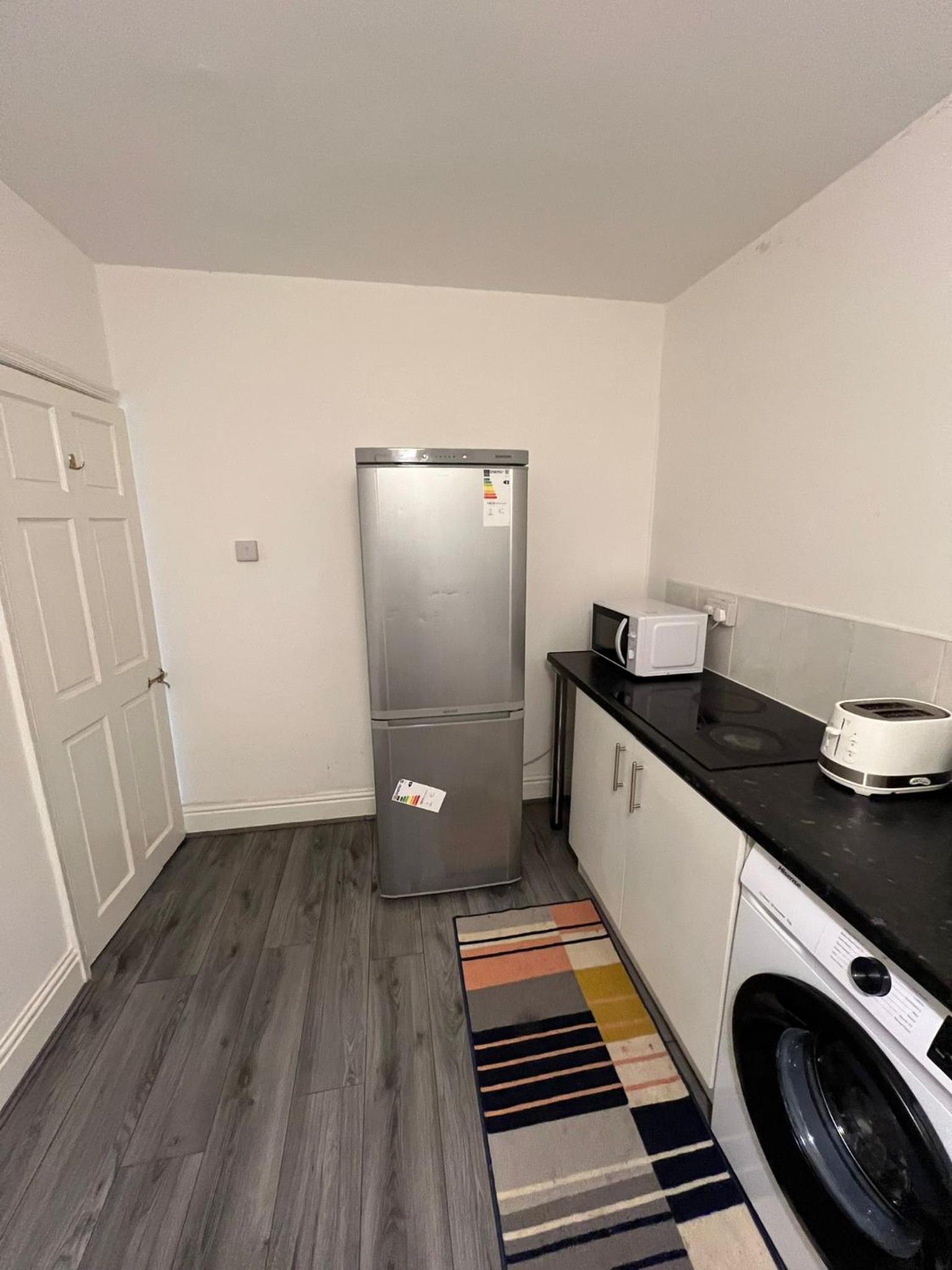 One-Bedroom Apartment photo 2