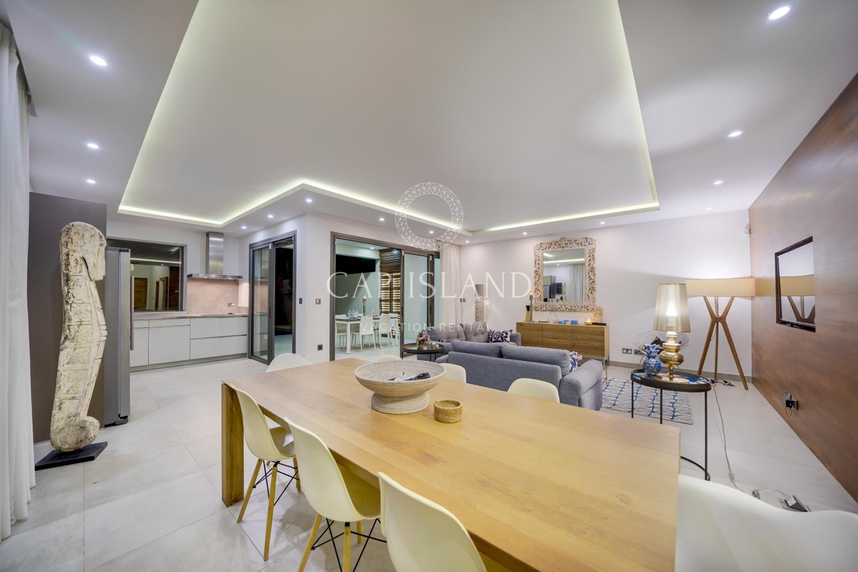 Villa photo 1