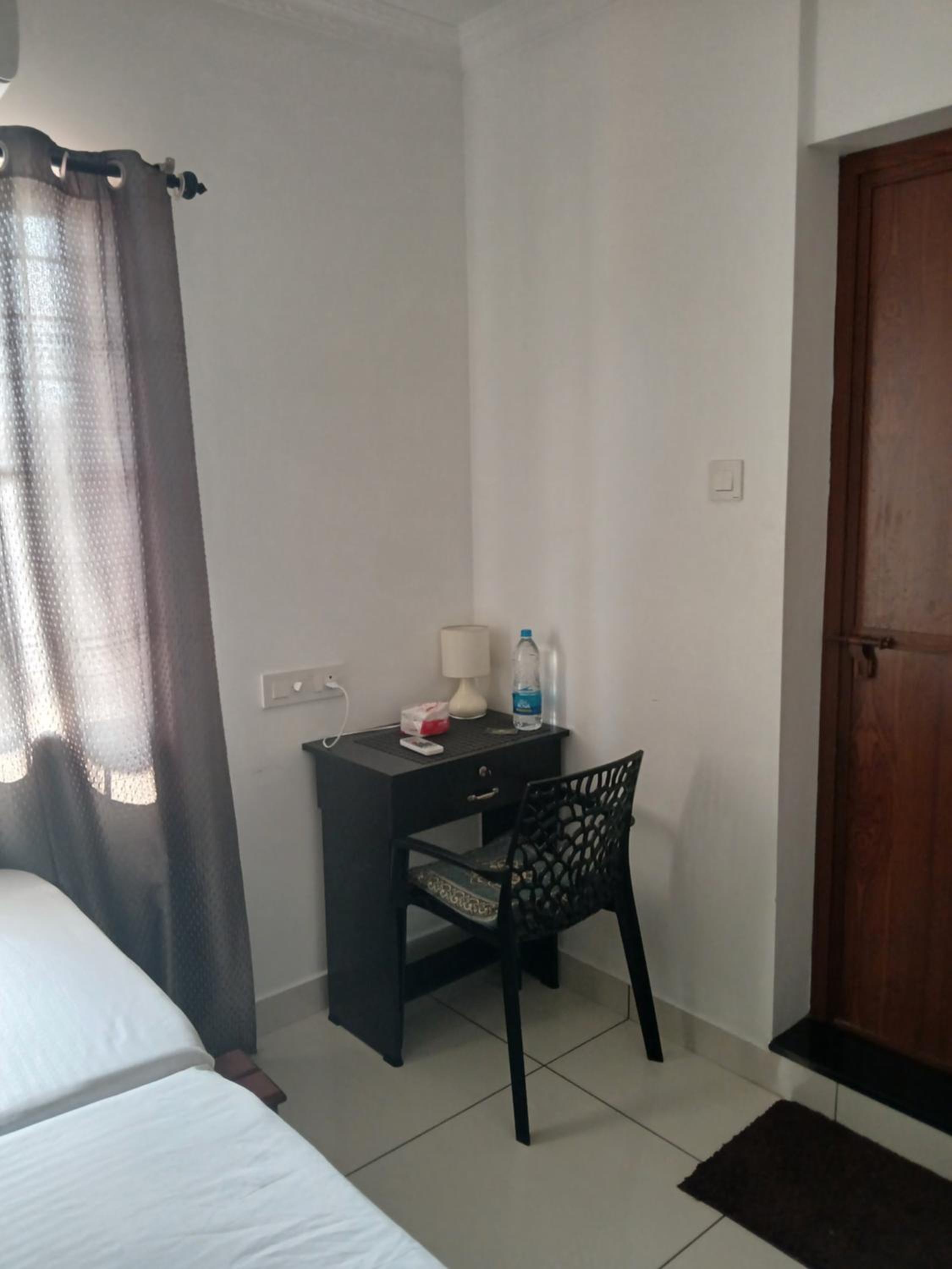 Standard Double Room - Photo 18