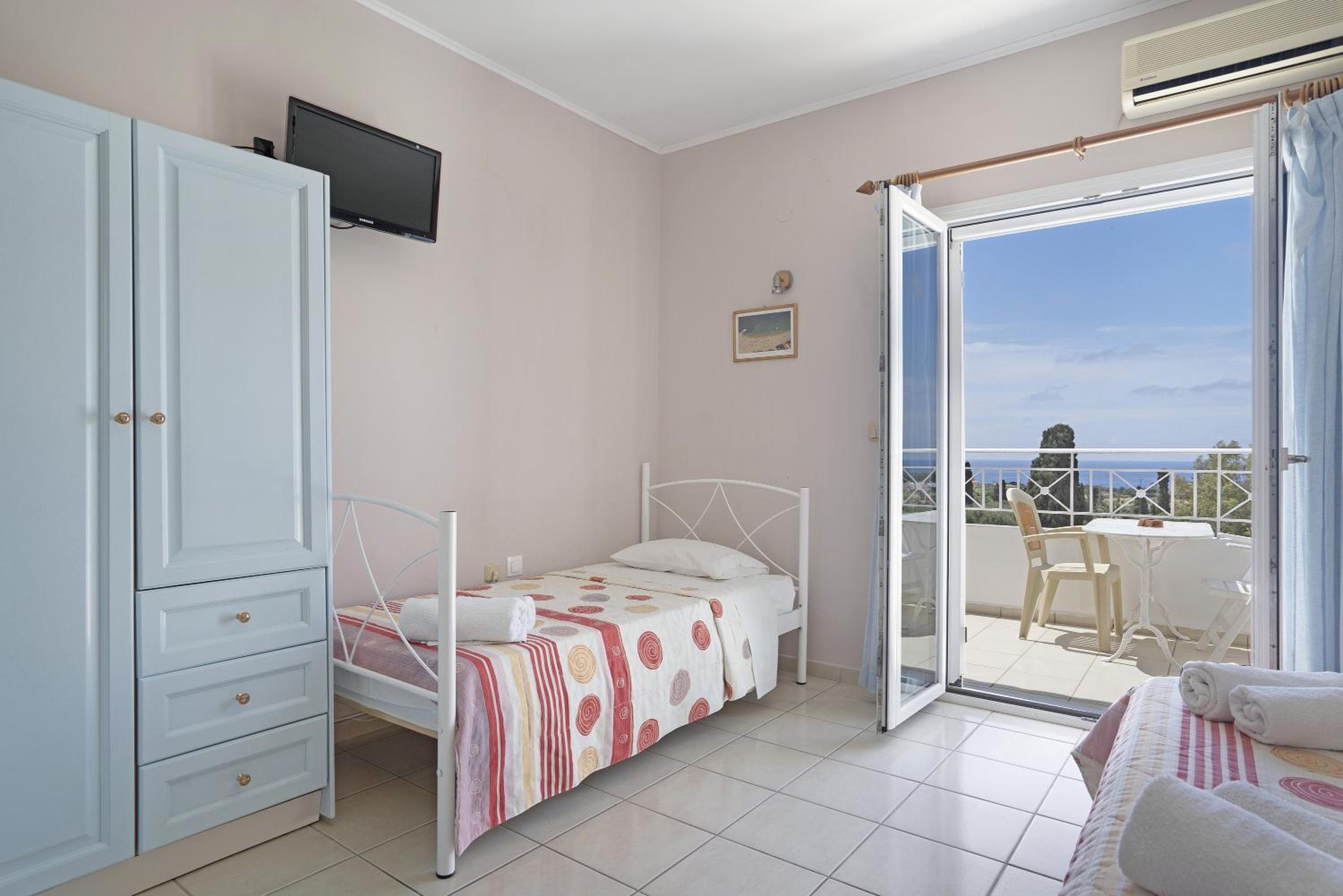 Superior One-Bedroom Apartment with Balcony photo 1