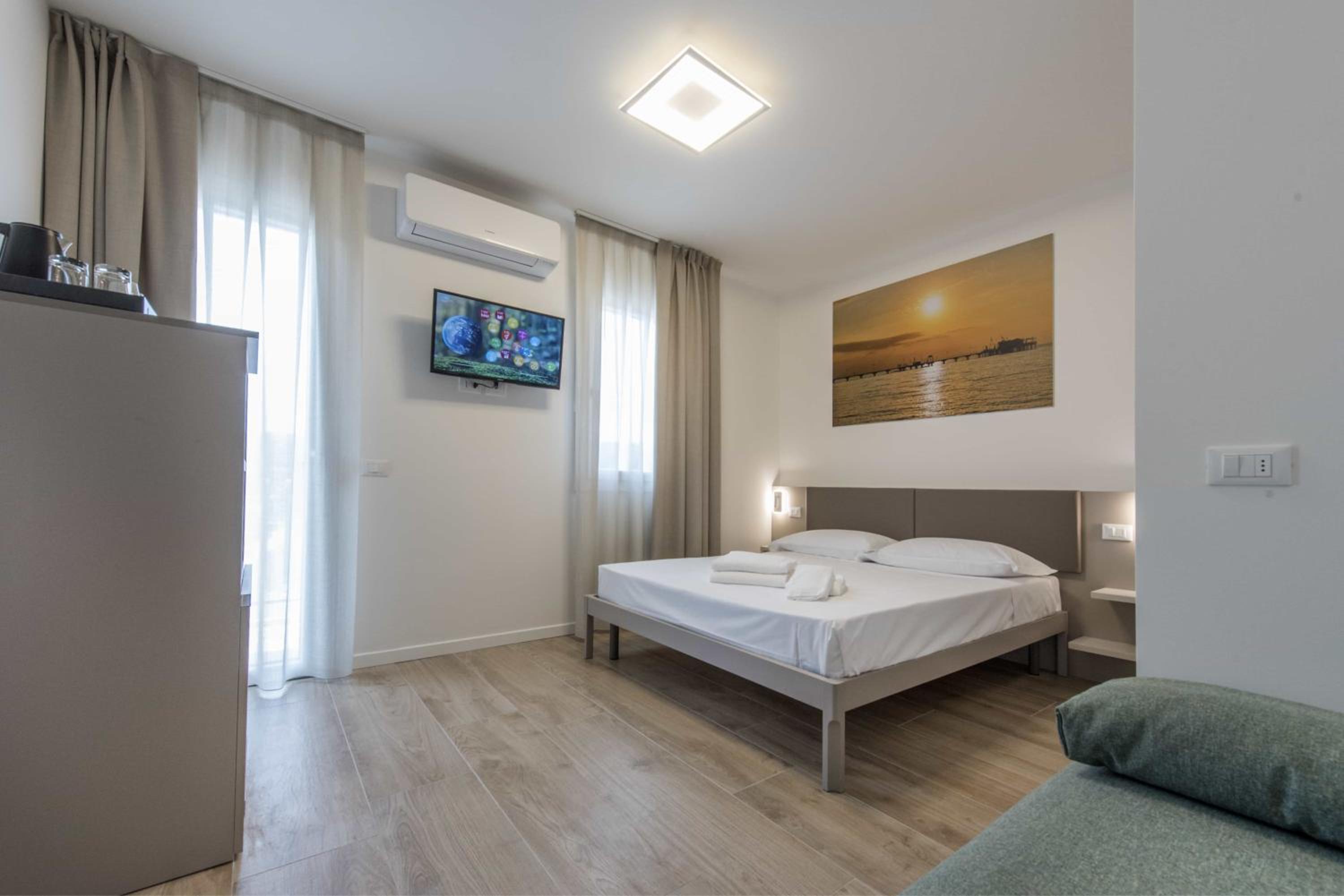 Deluxe Triple Room photo 2