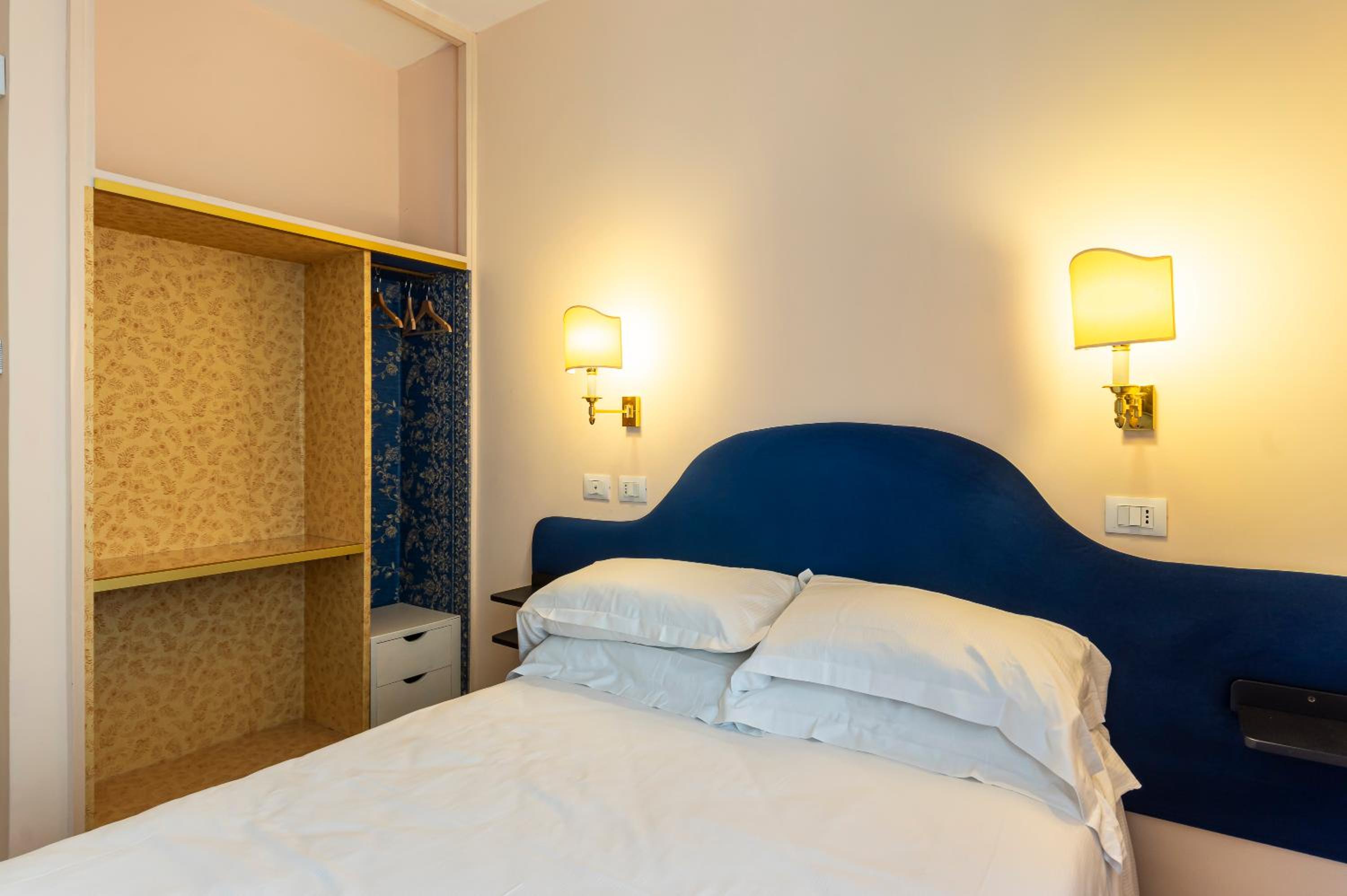 Small Double Room photo 2