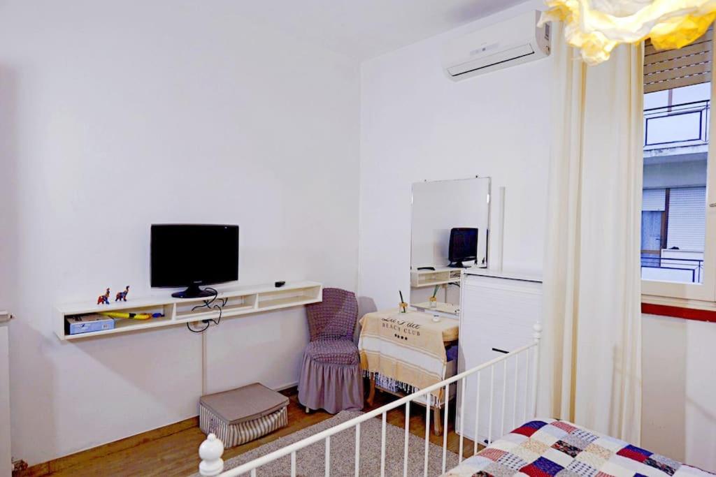 Two-Bedroom House photo 3